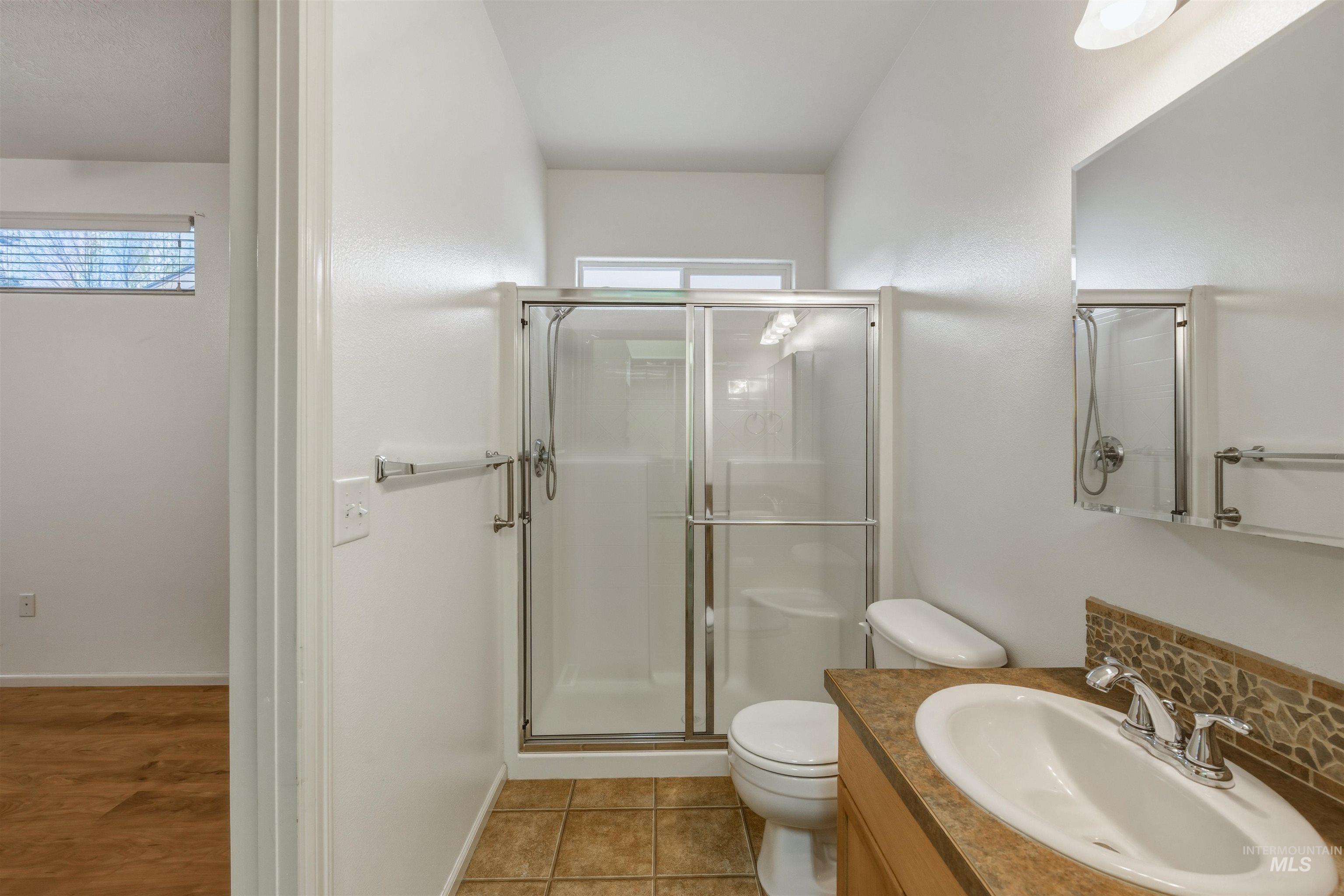 1239 N Victor Way, Meridian, Idaho 83642, 2 Bedrooms, 2 Bathrooms, Residential For Sale, Price $399,999,MLS 98983805