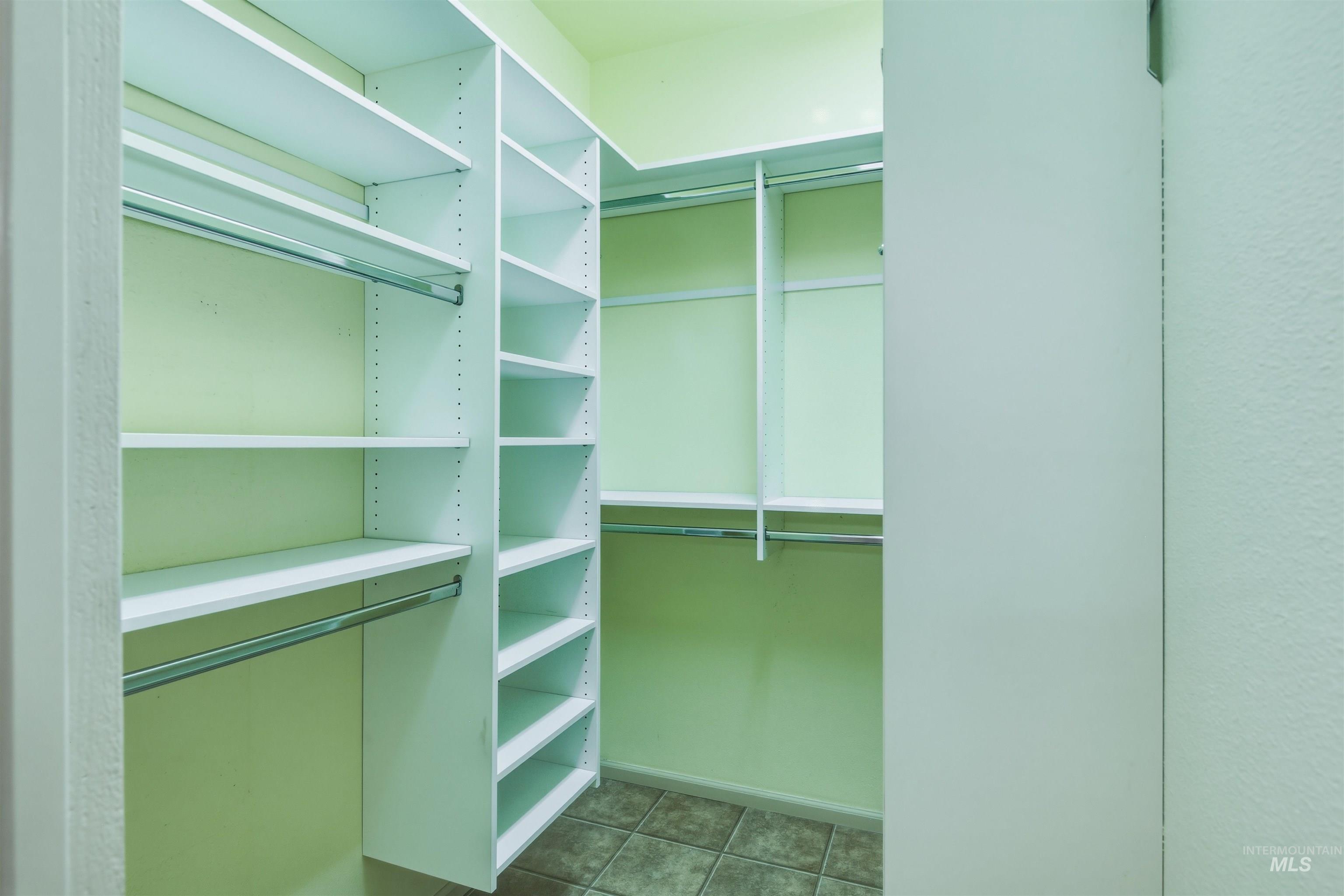 1239 N Victor Way, Meridian, Idaho 83642, 2 Bedrooms, 2 Bathrooms, Residential For Sale, Price $399,999,MLS 98983805