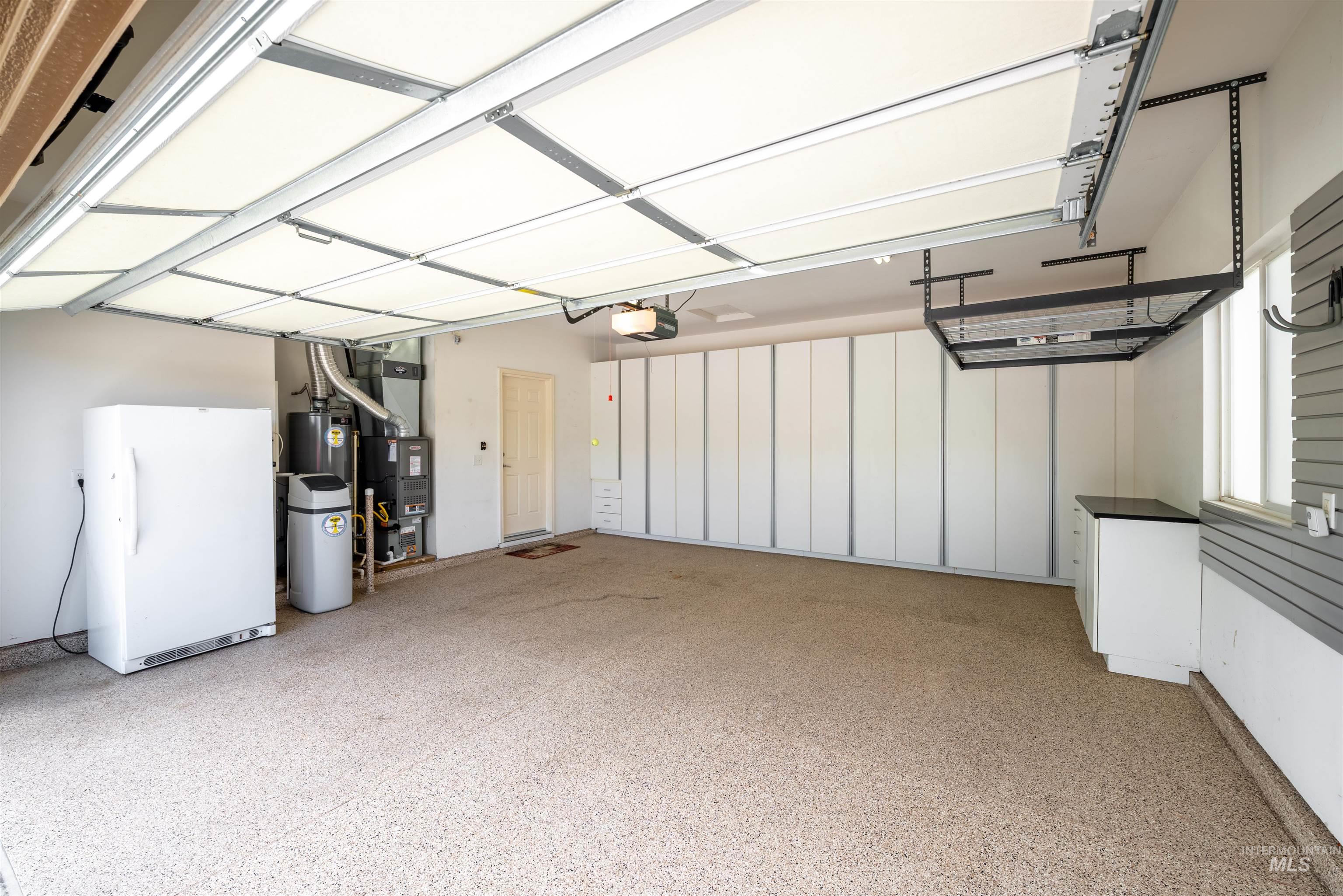 1239 N Victor Way, Meridian, Idaho 83642, 2 Bedrooms, 2 Bathrooms, Residential For Sale, Price $399,999,MLS 98983805