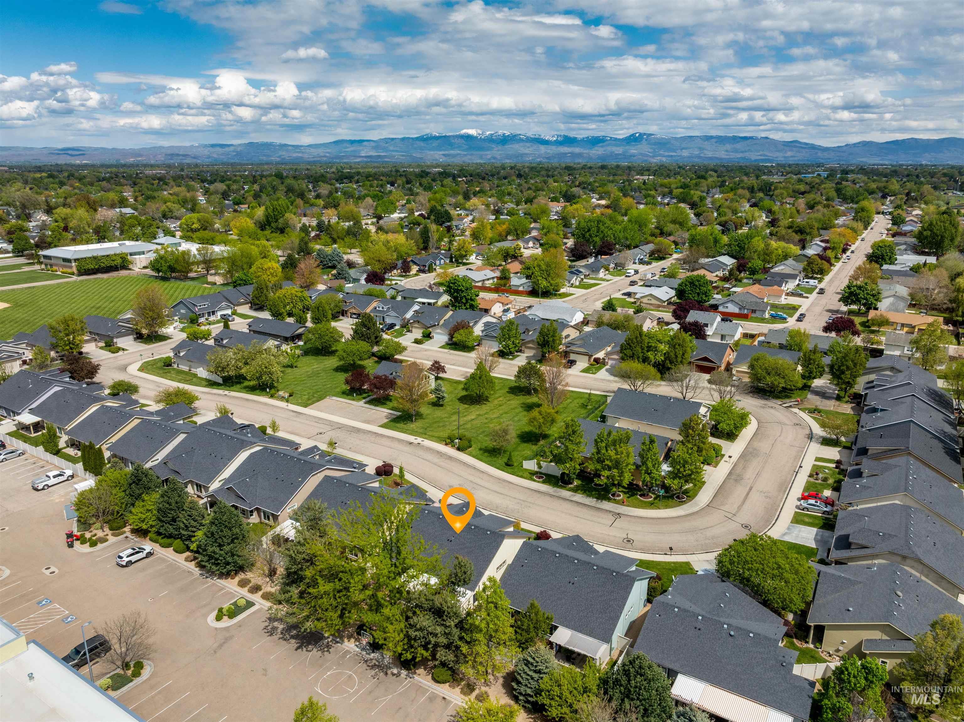1239 N Victor Way, Meridian, Idaho 83642, 2 Bedrooms, 2 Bathrooms, Residential For Sale, Price $399,999,MLS 98983805