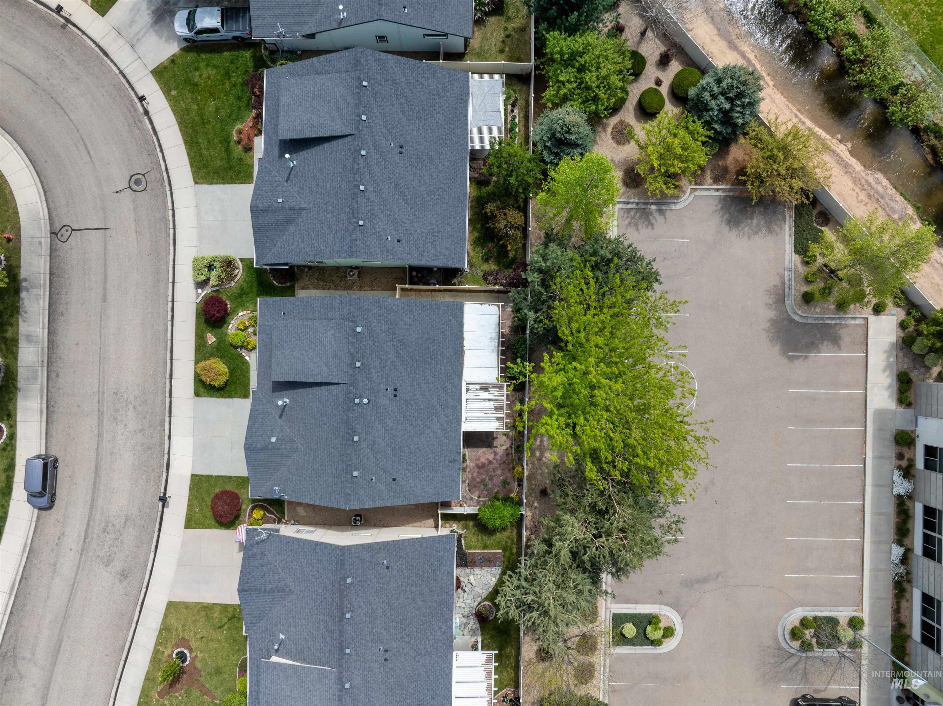 1239 N Victor Way, Meridian, Idaho 83642, 2 Bedrooms, 2 Bathrooms, Residential For Sale, Price $399,999,MLS 98983805