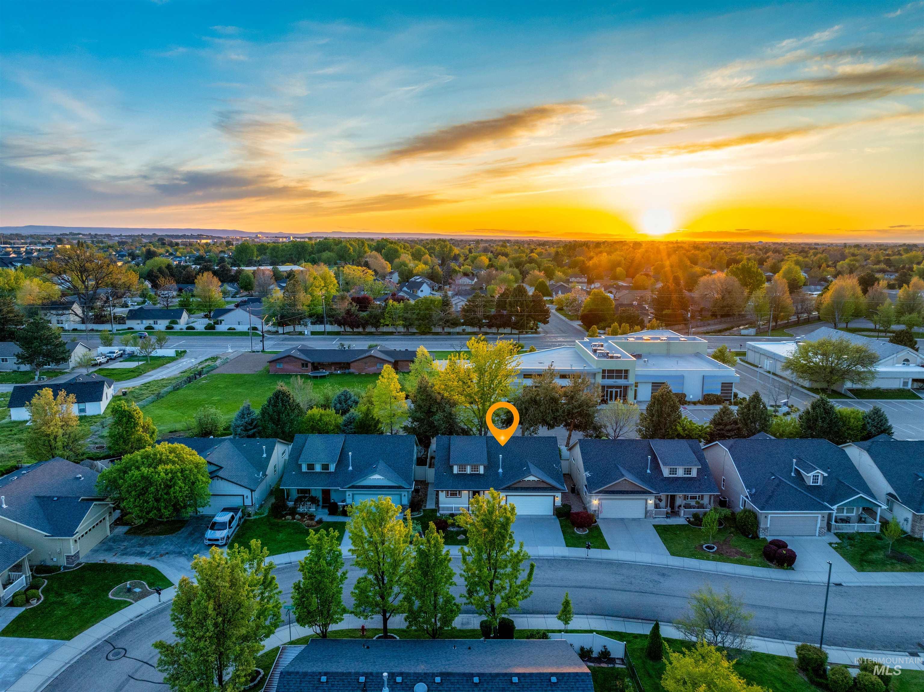 1239 N Victor Way, Meridian, Idaho 83642, 2 Bedrooms, 2 Bathrooms, Residential For Sale, Price $399,999,MLS 98983805