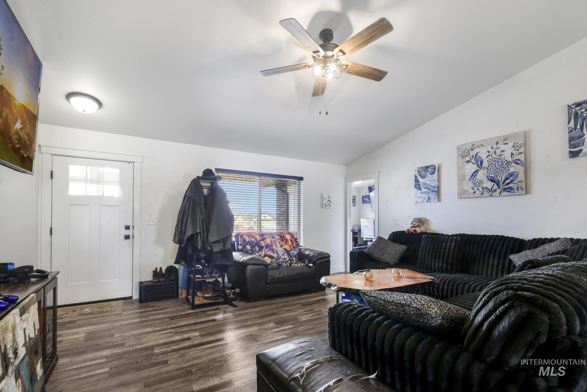 498 Jesse Ave, Twin Falls, Idaho 83301, 4 Bedrooms, 2 Bathrooms, Residential For Sale, Price $419,900, 98983806