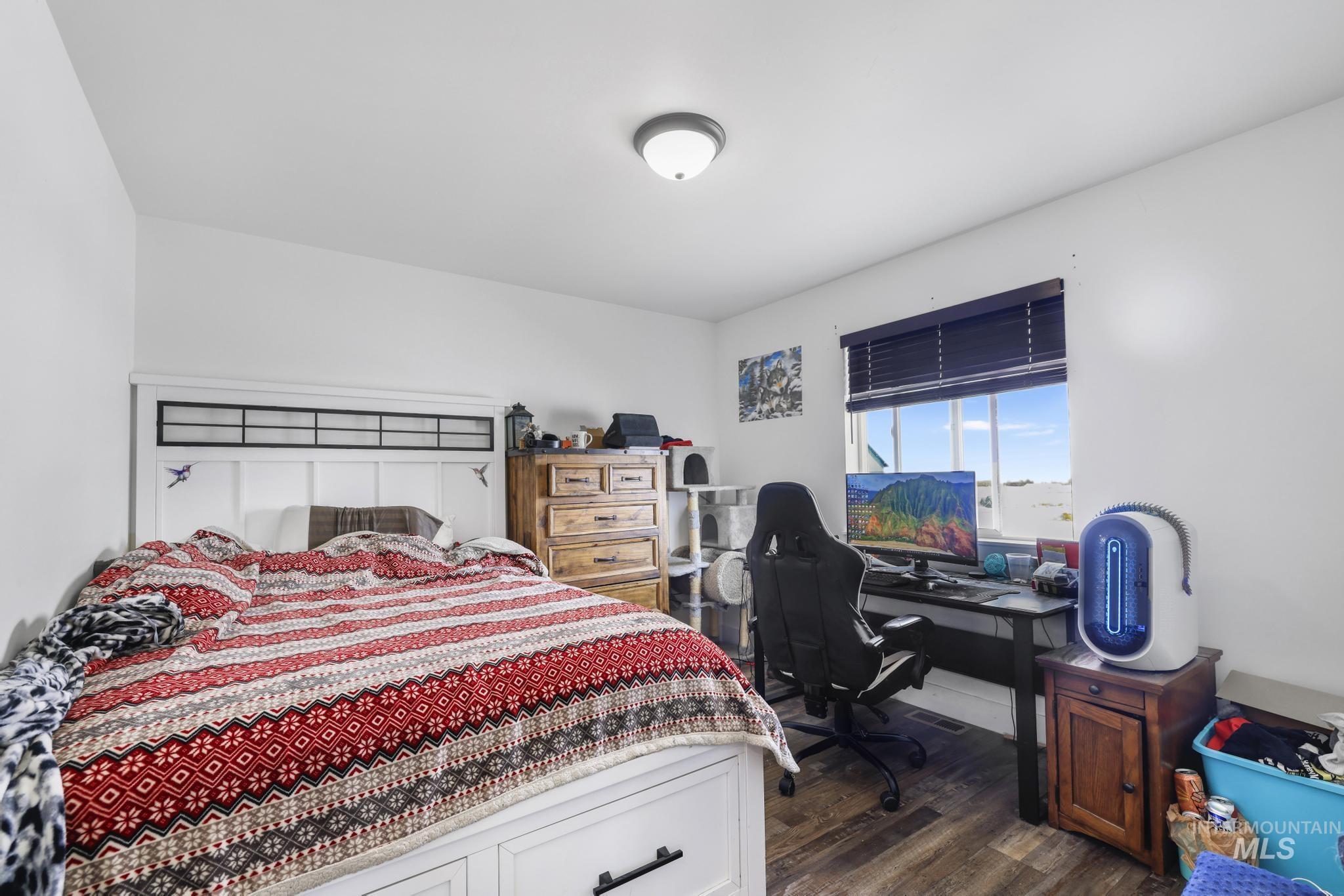 498 Jesse Ave, Twin Falls, Idaho 83301, 4 Bedrooms, 2 Bathrooms, Residential For Sale, Price $419,900, 98983806