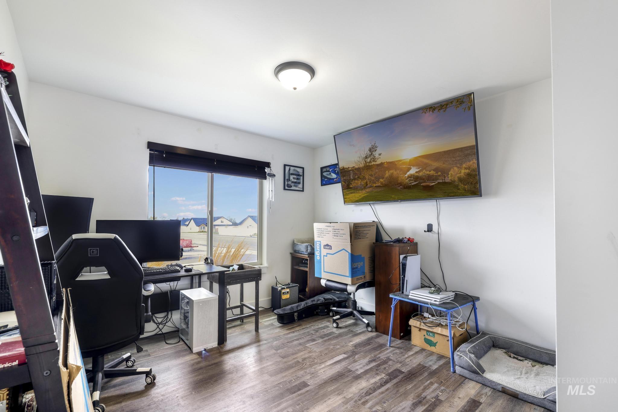 498 Jesse Ave, Twin Falls, Idaho 83301, 4 Bedrooms, 2 Bathrooms, Residential For Sale, Price $419,900, 98983806