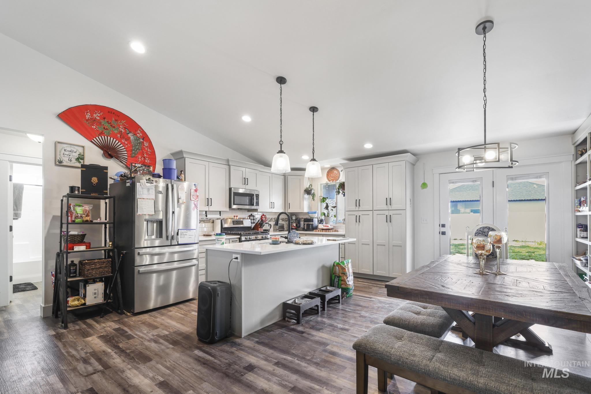 498 Jesse Ave, Twin Falls, Idaho 83301, 4 Bedrooms, 2 Bathrooms, Residential For Sale, Price $419,900, 98983806