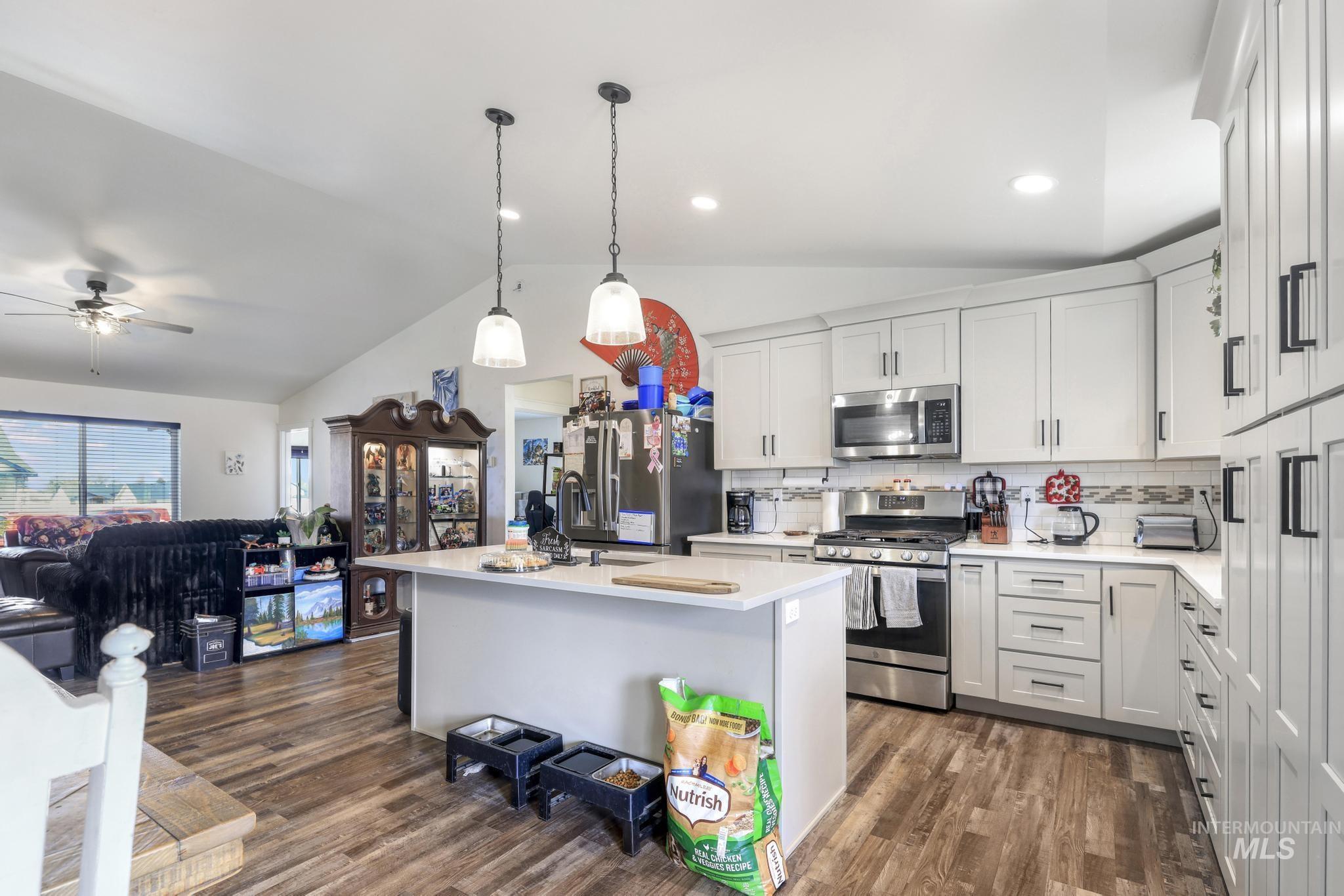 498 Jesse Ave, Twin Falls, Idaho 83301, 4 Bedrooms, 2 Bathrooms, Residential For Sale, Price $419,900, 98983806