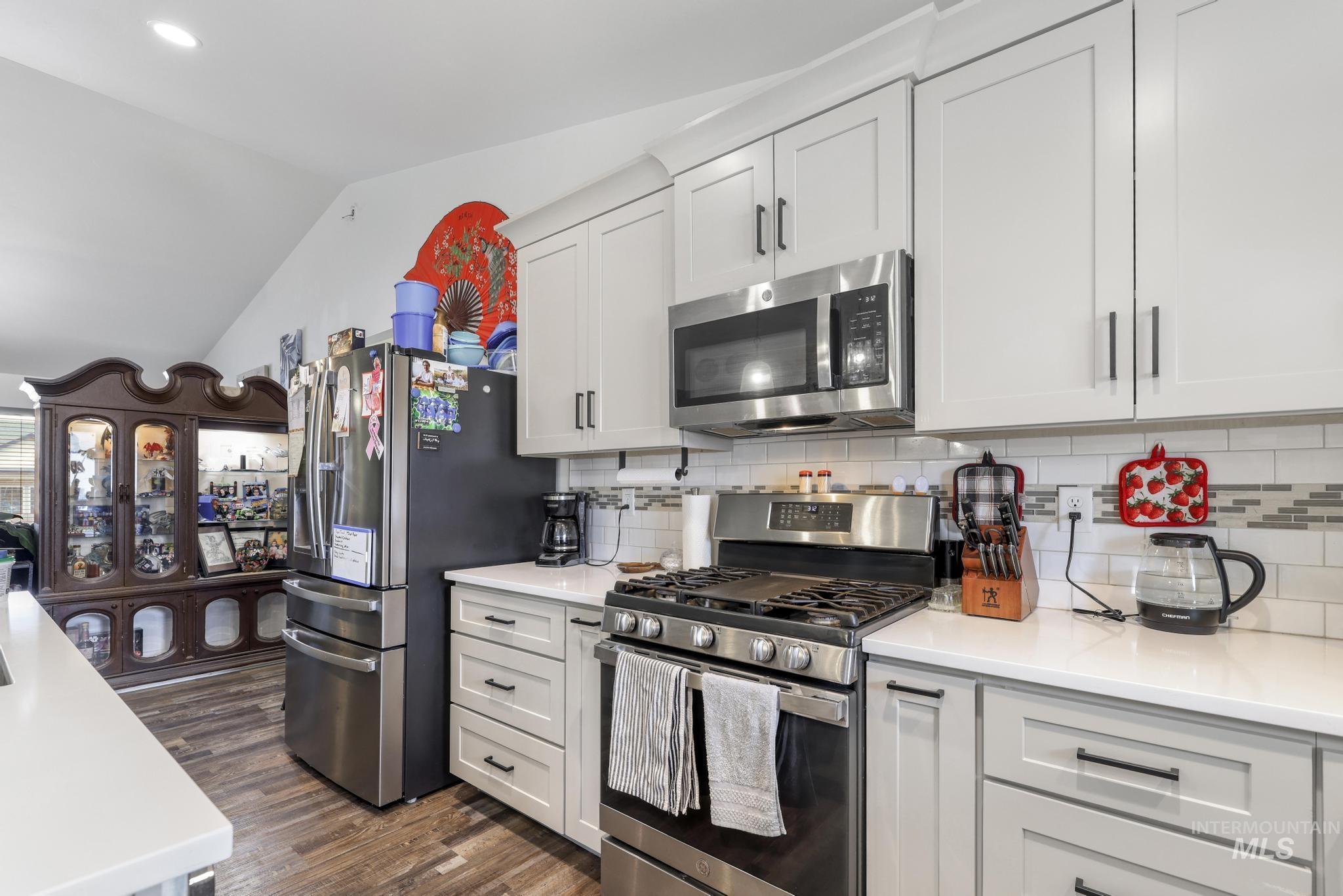 498 Jesse Ave, Twin Falls, Idaho 83301, 4 Bedrooms, 2 Bathrooms, Residential For Sale, Price $419,900, 98983806