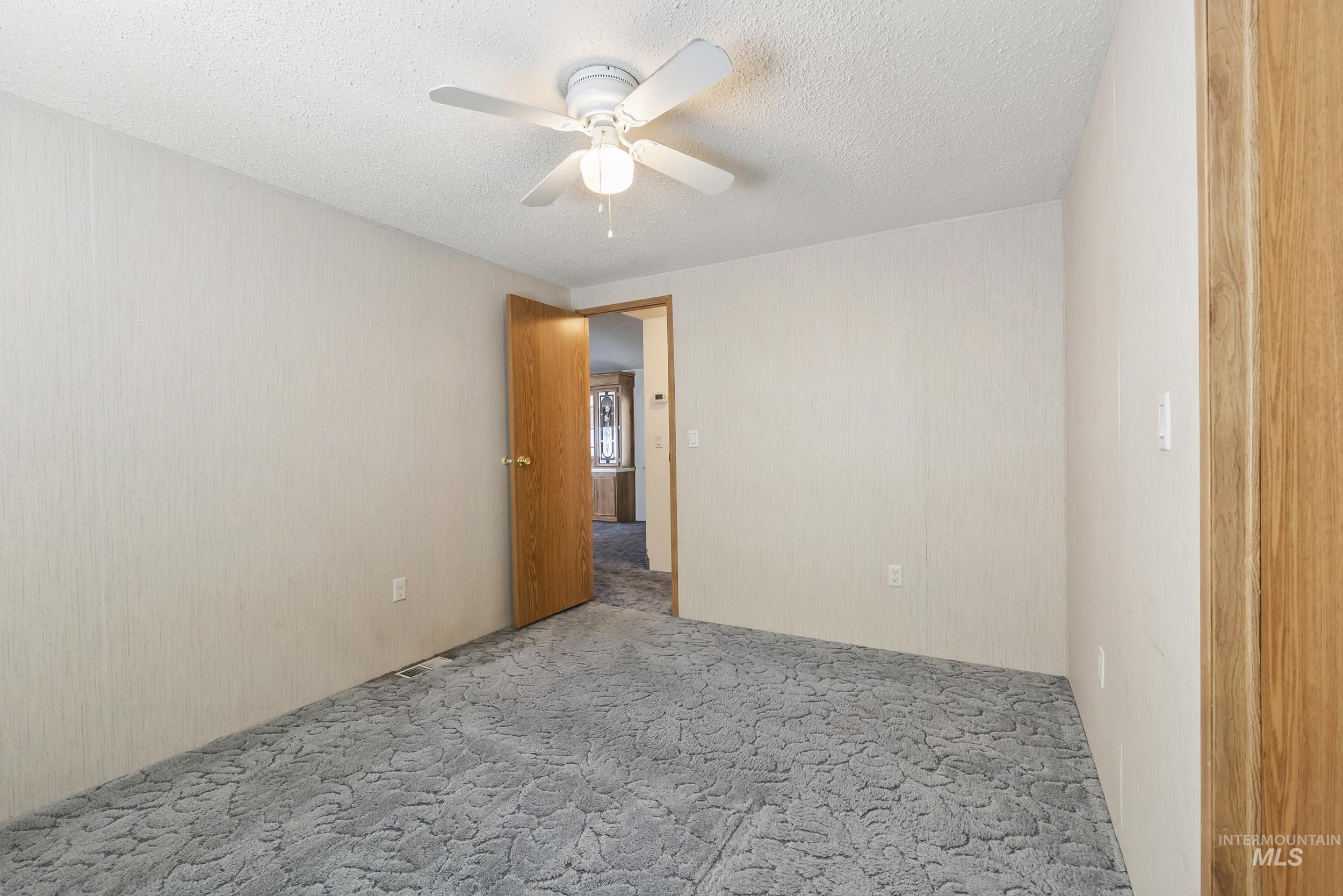 2714 Gold Harbor Dr, Caldwell, Idaho 83605, 3 Bedrooms, 2 Bathrooms, Residential For Sale, Price $255,000, 98983813