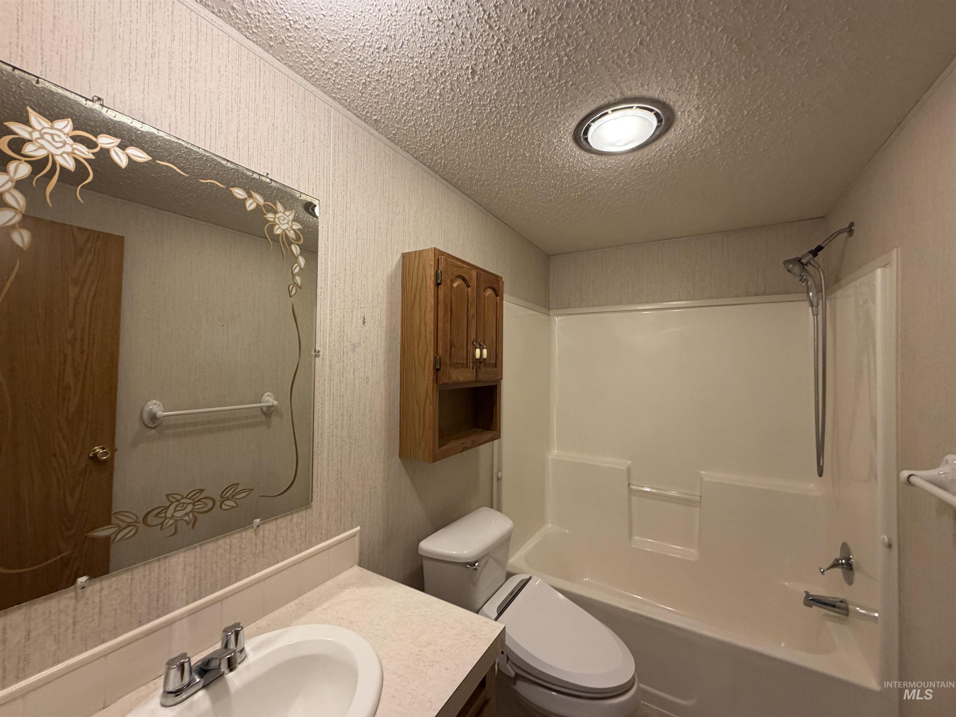 2714 Gold Harbor Dr, Caldwell, Idaho 83605, 3 Bedrooms, 2 Bathrooms, Residential For Sale, Price $269,500, 98983813