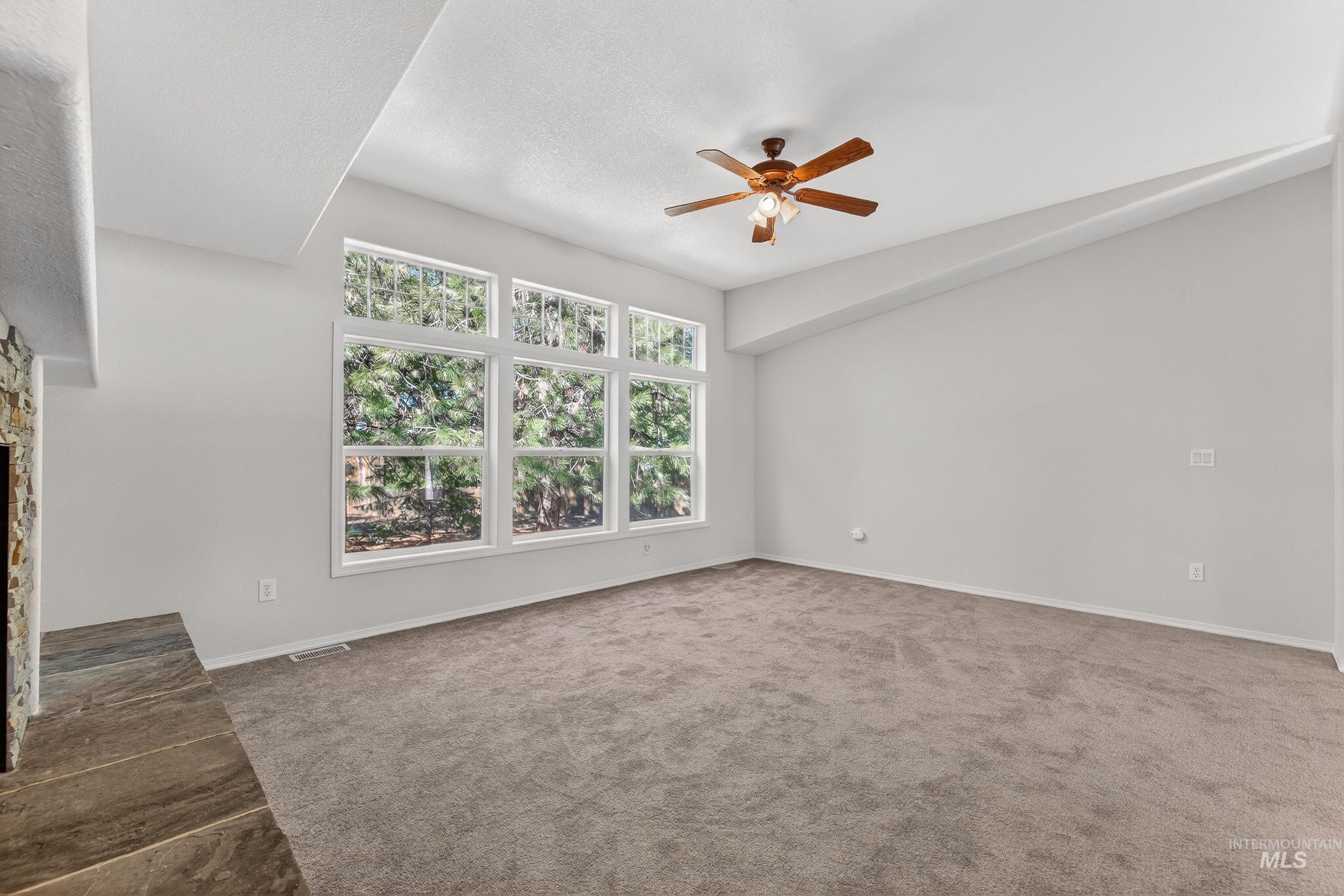 1649 Crown Point Pkwy, Cascade, Idaho 83611, 3 Bedrooms, 2 Bathrooms, Residential For Sale, Price $554,900, 98983815