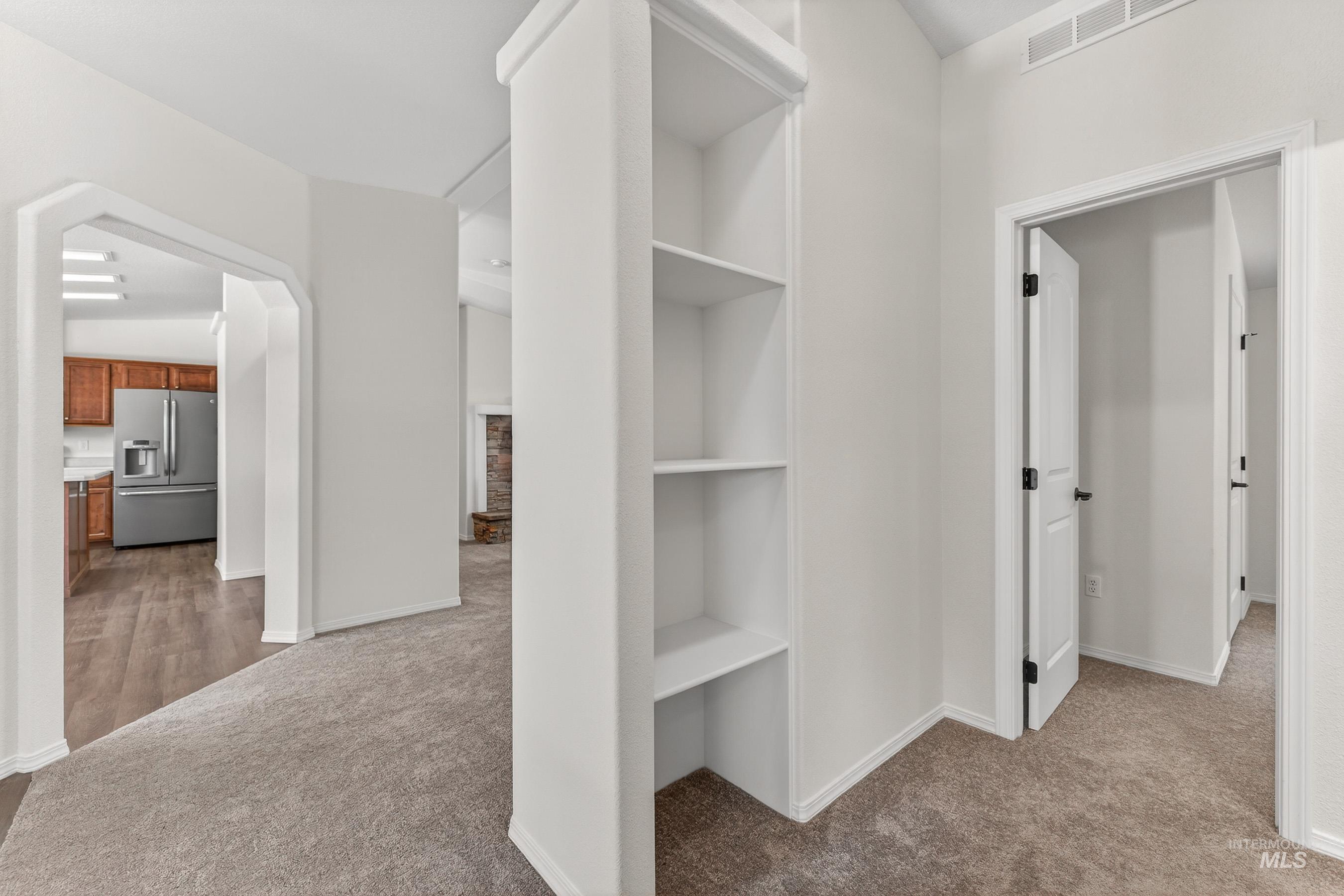 1649 Crown Point Pkwy, Cascade, Idaho 83611, 3 Bedrooms, 2 Bathrooms, Residential For Sale, Price $554,900, 98983815