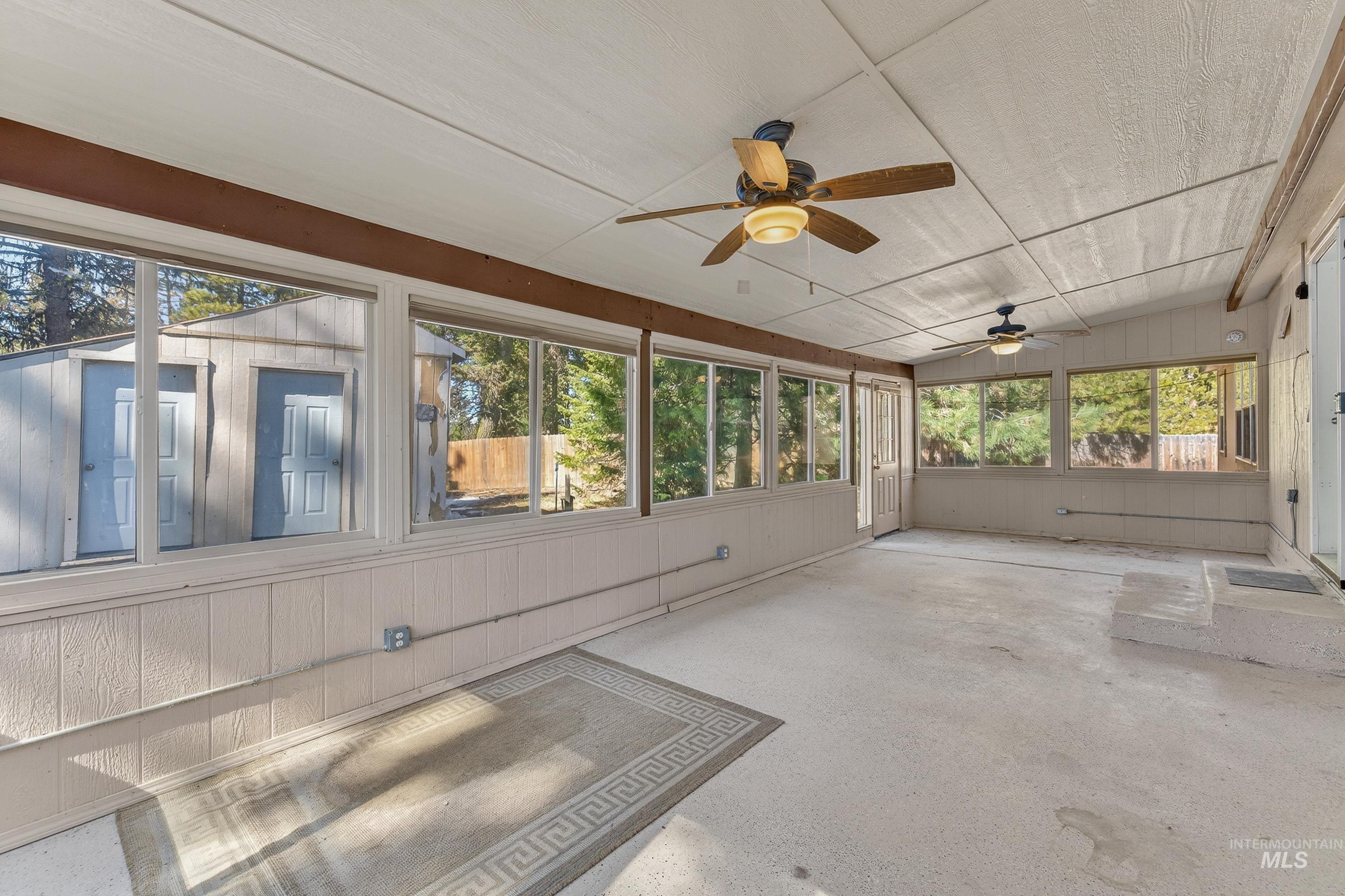 1649 Crown Point Pkwy, Cascade, Idaho 83611, 3 Bedrooms, 2 Bathrooms, Residential For Sale, Price $554,900, 98983815