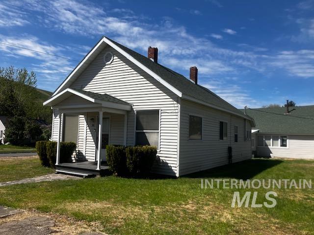 90 15th Street, Pomeroy, Washington 99347, 2 Bedrooms, 1 Bathroom, Residential For Sale, Price $205,000, 98983817