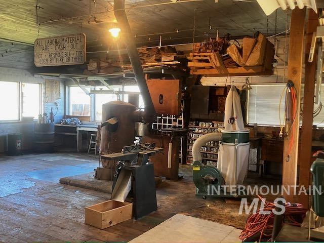 90 15th Street, Pomeroy, Washington 99347, 2 Bedrooms, 1 Bathroom, Residential For Sale, Price $205,000, 98983817