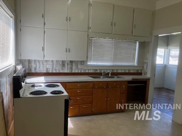 90 15th Street, Pomeroy, Washington 99347, 2 Bedrooms, 1 Bathroom, Residential For Sale, Price $205,000, 98983817