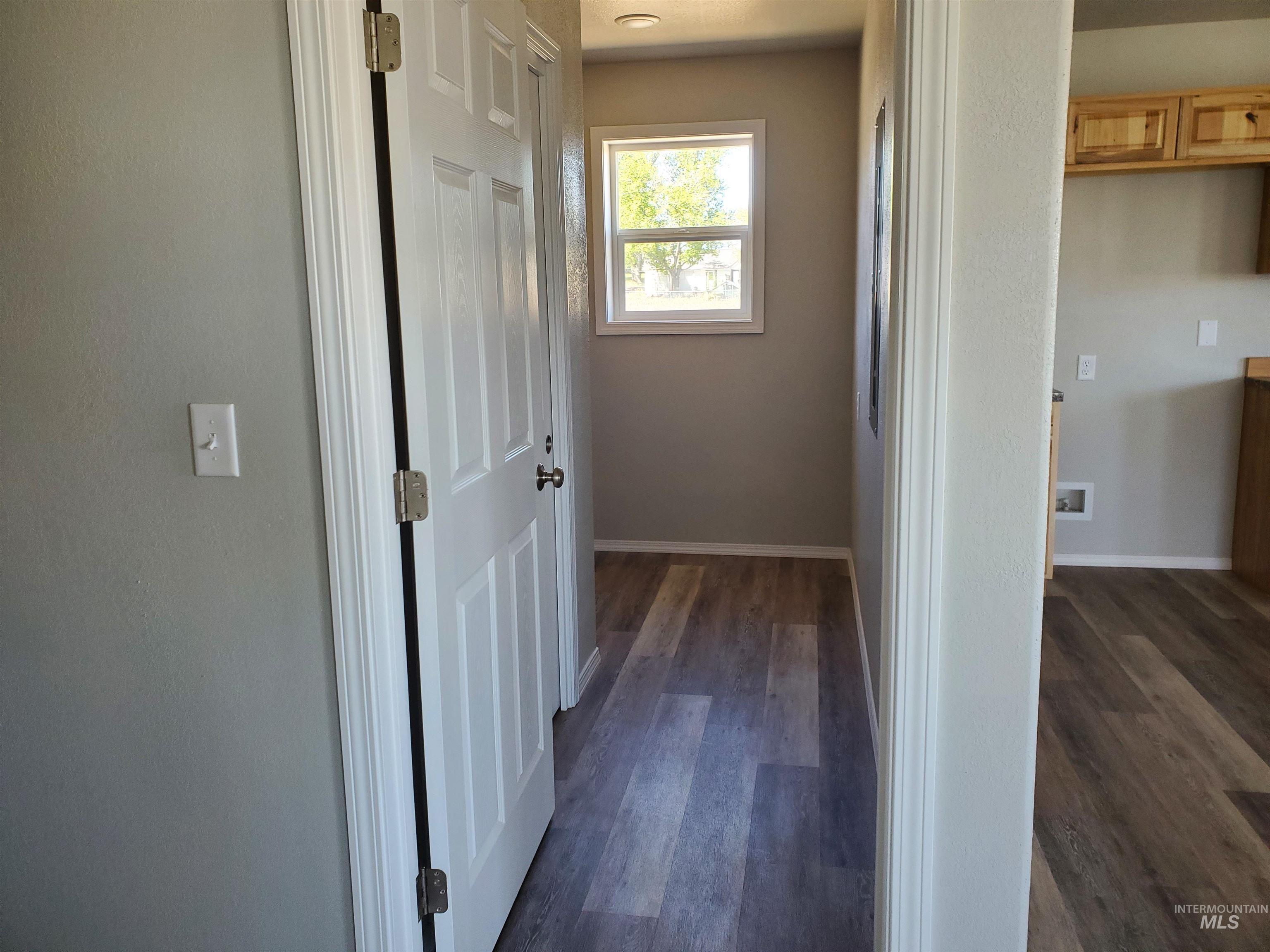 569 W 7th Ave, Wendell, Idaho 83338, 3 Bedrooms, 2 Bathrooms, Residential For Sale, Price $310,500, 98983820