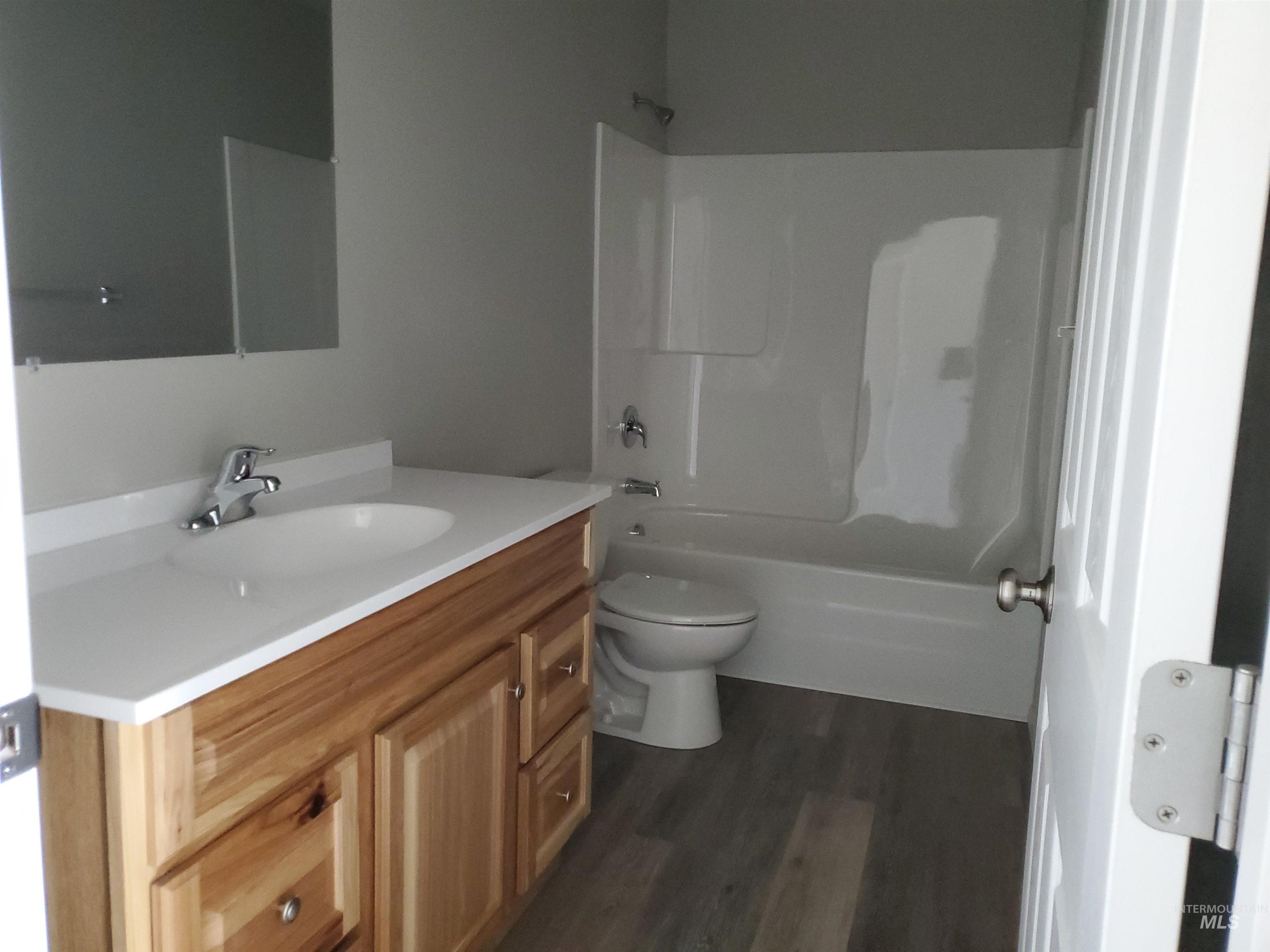 569 W 7th Ave, Wendell, Idaho 83338, 3 Bedrooms, 2 Bathrooms, Residential For Sale, Price $310,500, 98983820