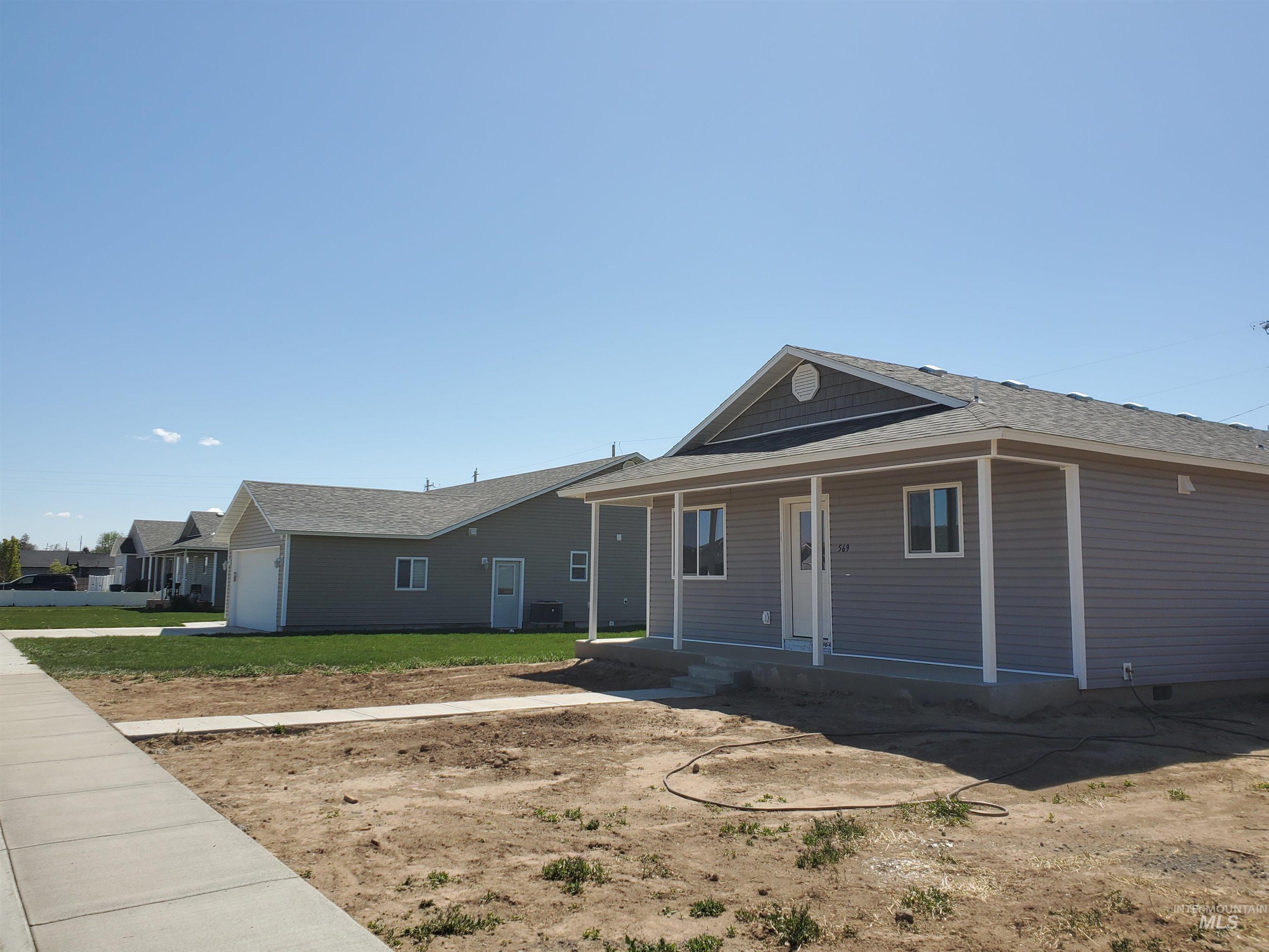569 W 7th Ave, Wendell, Idaho 83338, 3 Bedrooms, 2 Bathrooms, Residential For Sale, Price $310,500, 98983820