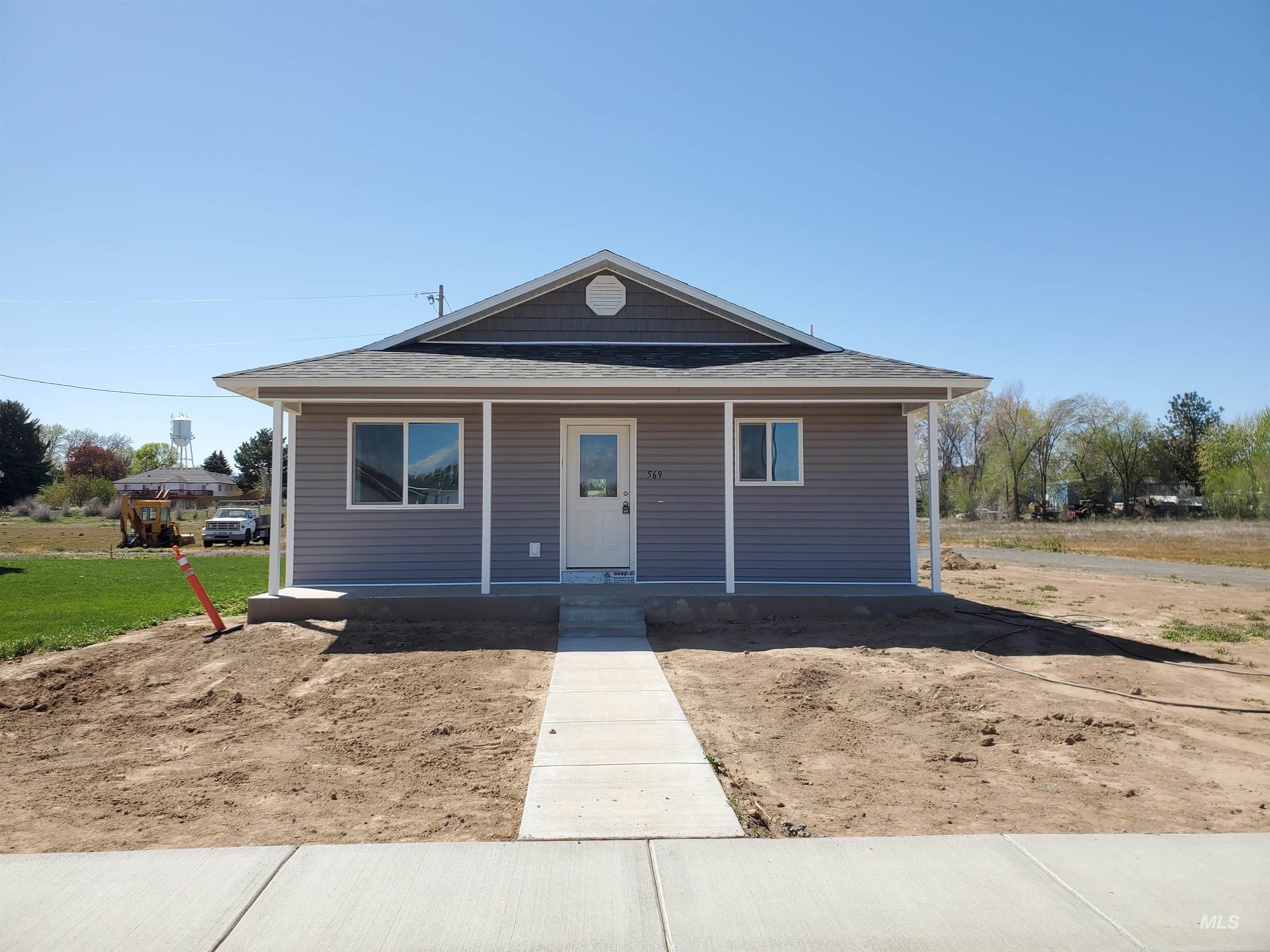 569 W 7th Ave, Wendell, Idaho 83338, 3 Bedrooms, 2 Bathrooms, Residential For Sale, Price $310,500, 98983820