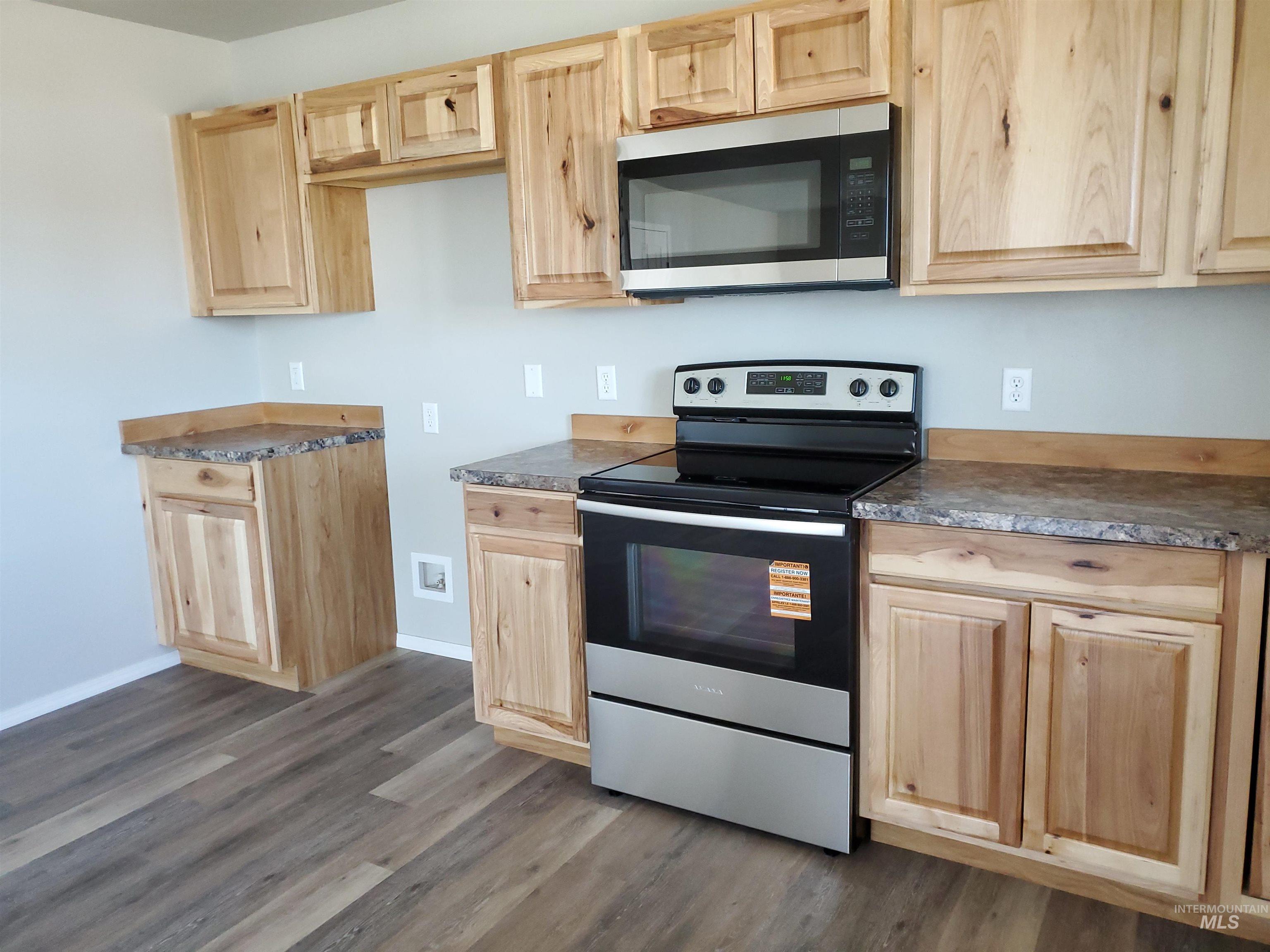 569 W 7th Ave, Wendell, Idaho 83338, 3 Bedrooms, 2 Bathrooms, Residential For Sale, Price $310,500, 98983820