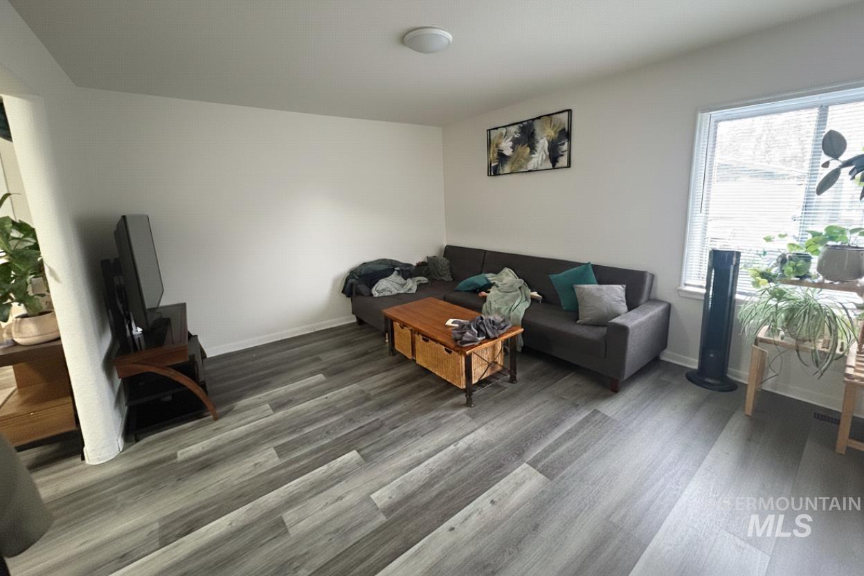 116 22nd Ave S, Nampa, Idaho 83651, 2 Bedrooms, 1 Bathroom, Residential Income For Sale, Price $405,000,MLS 98983826