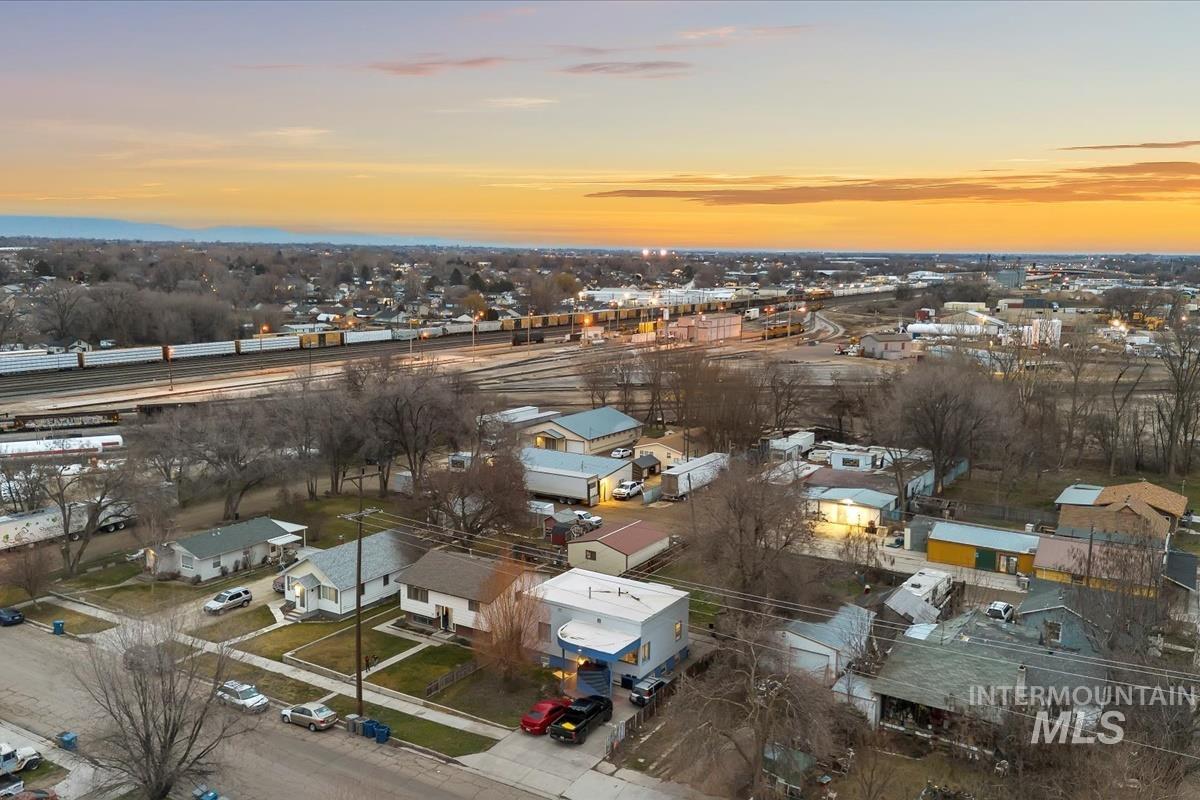 116 22nd Ave S, Nampa, Idaho 83651, 2 Bedrooms, 1 Bathroom, Residential Income For Sale, Price $405,000,MLS 98983826