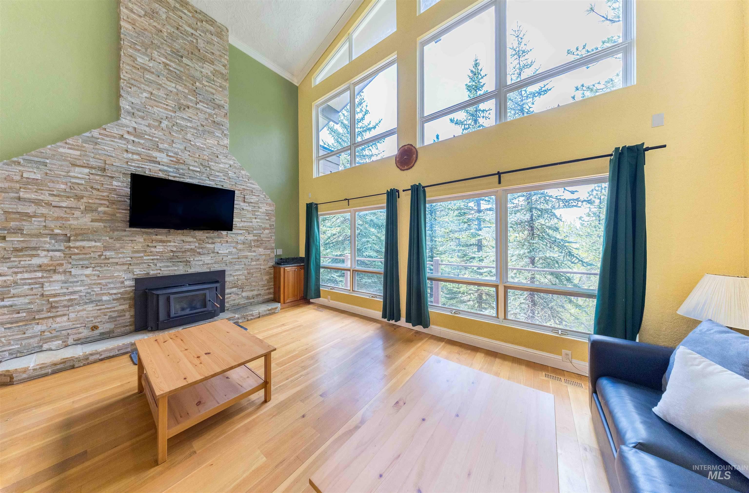 13 Brittany Lane, Garden Valley, Idaho 83622, 3 Bedrooms, 3.5 Bathrooms, Residential For Sale, Price $1,100,000, 98983827