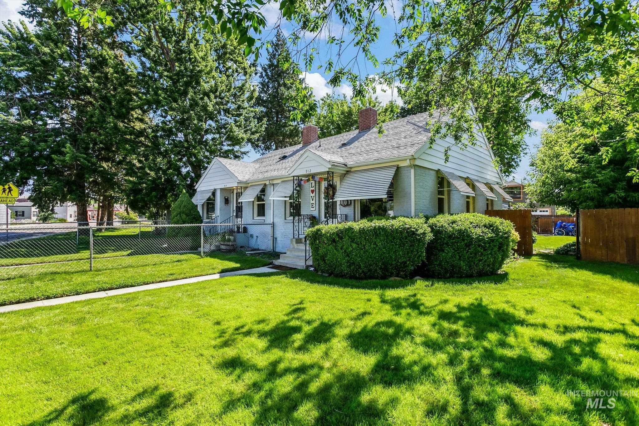 912 N 27th Street, Boise, Idaho 83702, 2 Bedrooms, 2 Bathrooms, Residential Income For Sale, Price $808,000,MLS 98983828