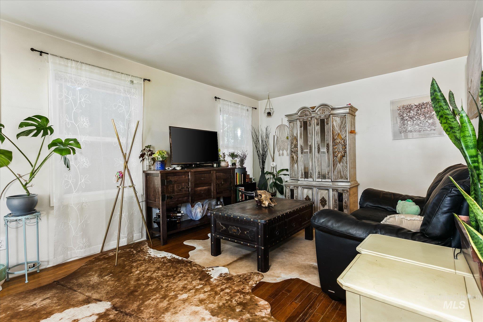 912 N 27th Street, Boise, Idaho 83702, 2 Bedrooms, 2 Bathrooms, Residential Income For Sale, Price $808,000,MLS 98983828