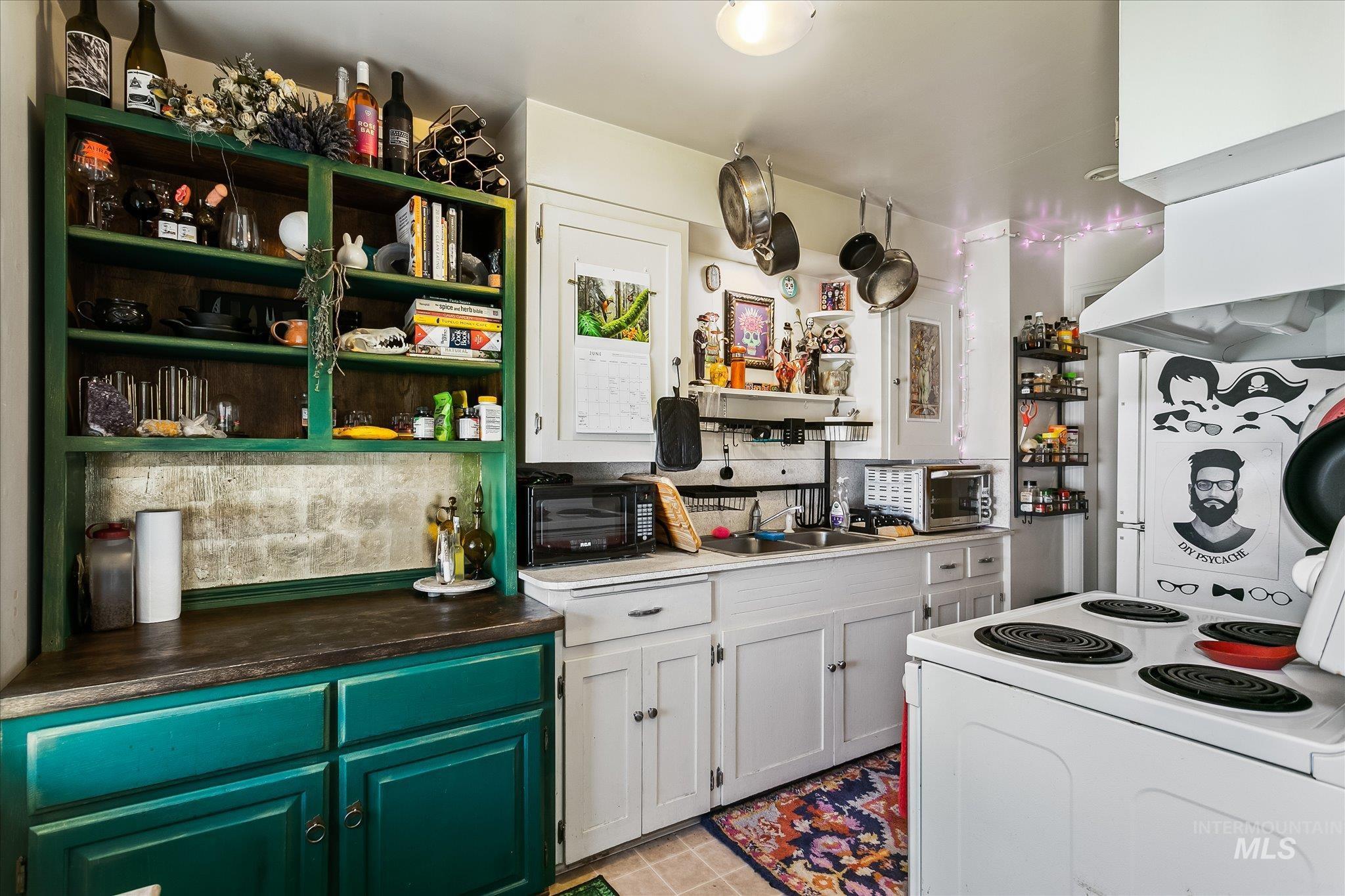 912 N 27th Street, Boise, Idaho 83702, 2 Bedrooms, 2 Bathrooms, Residential Income For Sale, Price $808,000,MLS 98983828