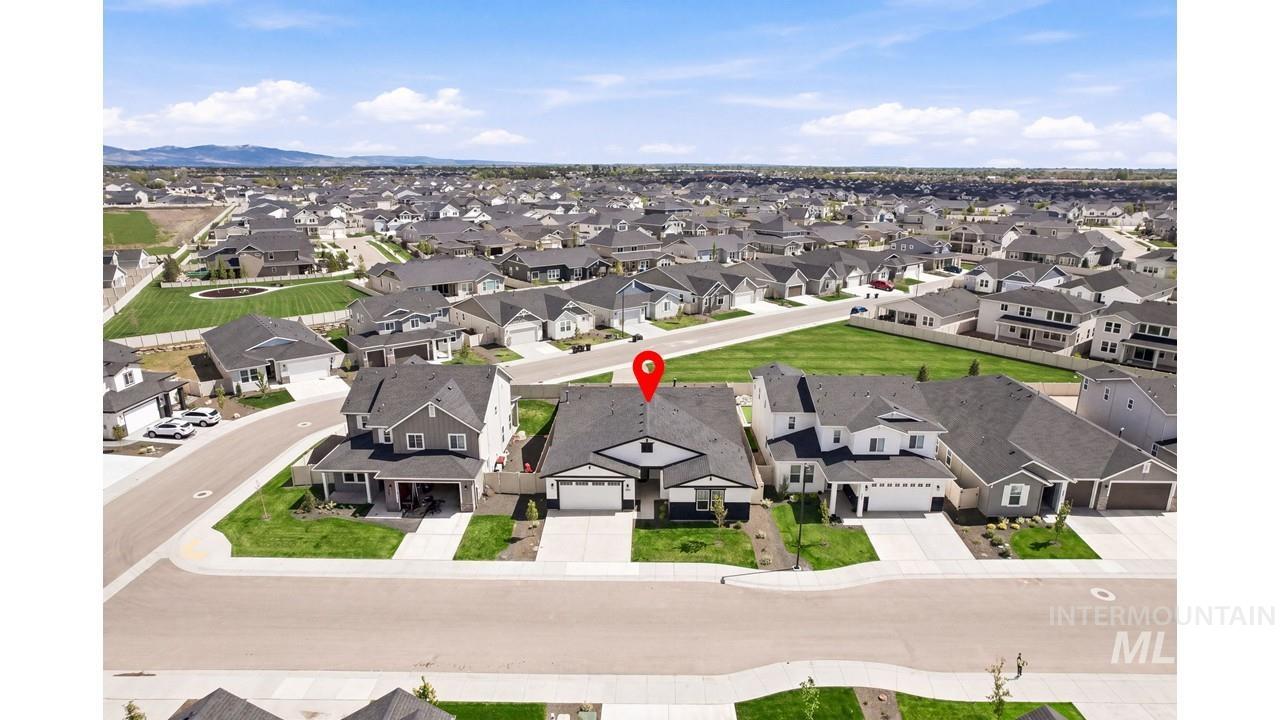 5764 N BACKFIRE WAY, Meridian, Idaho 83646, 4 Bedrooms, 3 Bathrooms, Residential For Sale, Price $665,000, 98983832