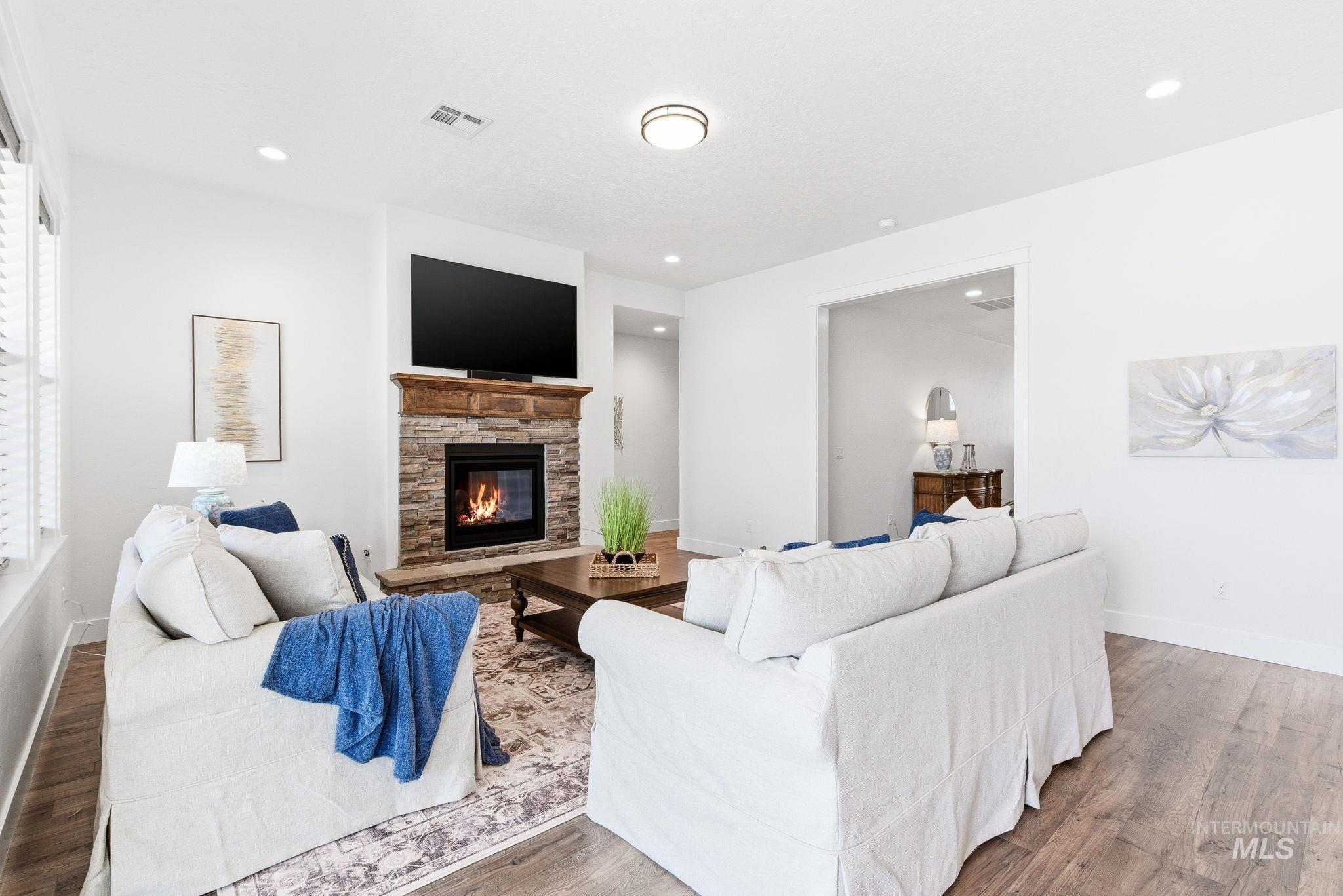 5764 N BACKFIRE WAY, Meridian, Idaho 83646, 4 Bedrooms, 3 Bathrooms, Residential For Sale, Price $665,000, 98983832