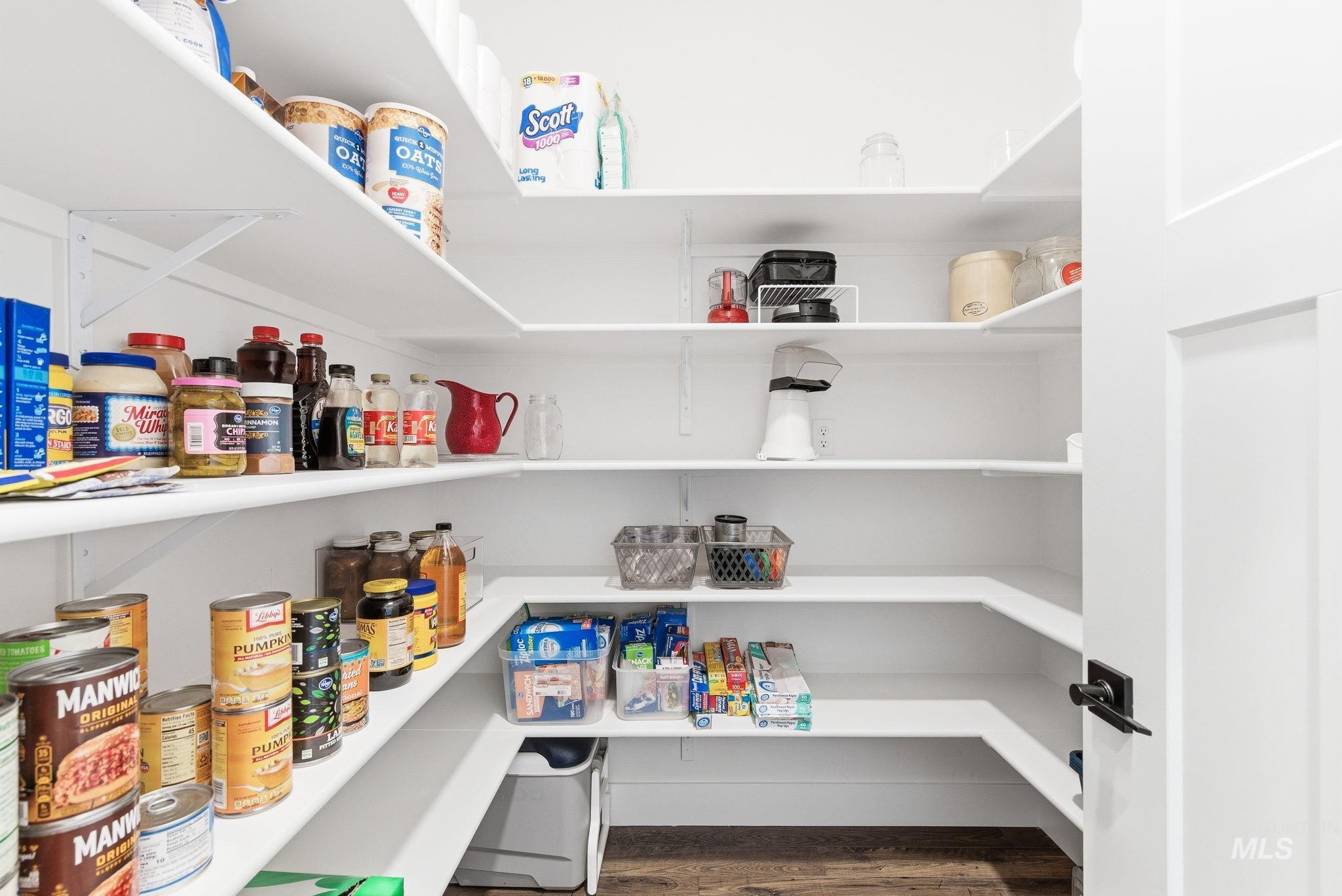 5764 N BACKFIRE WAY, Meridian, Idaho 83646, 4 Bedrooms, 3 Bathrooms, Residential For Sale, Price $665,000, 98983832