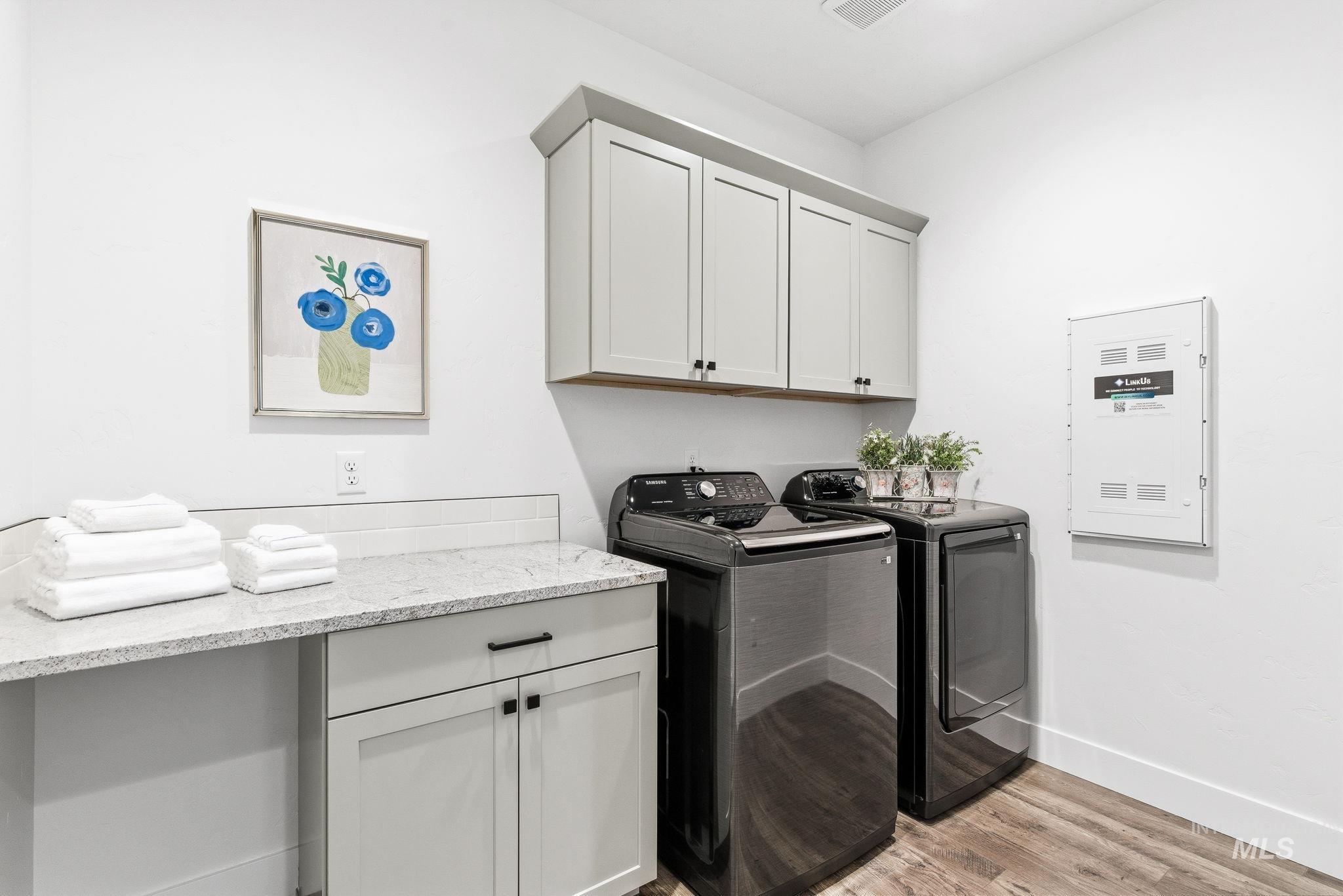 5764 N BACKFIRE WAY, Meridian, Idaho 83646, 4 Bedrooms, 3 Bathrooms, Residential For Sale, Price $665,000, 98983832