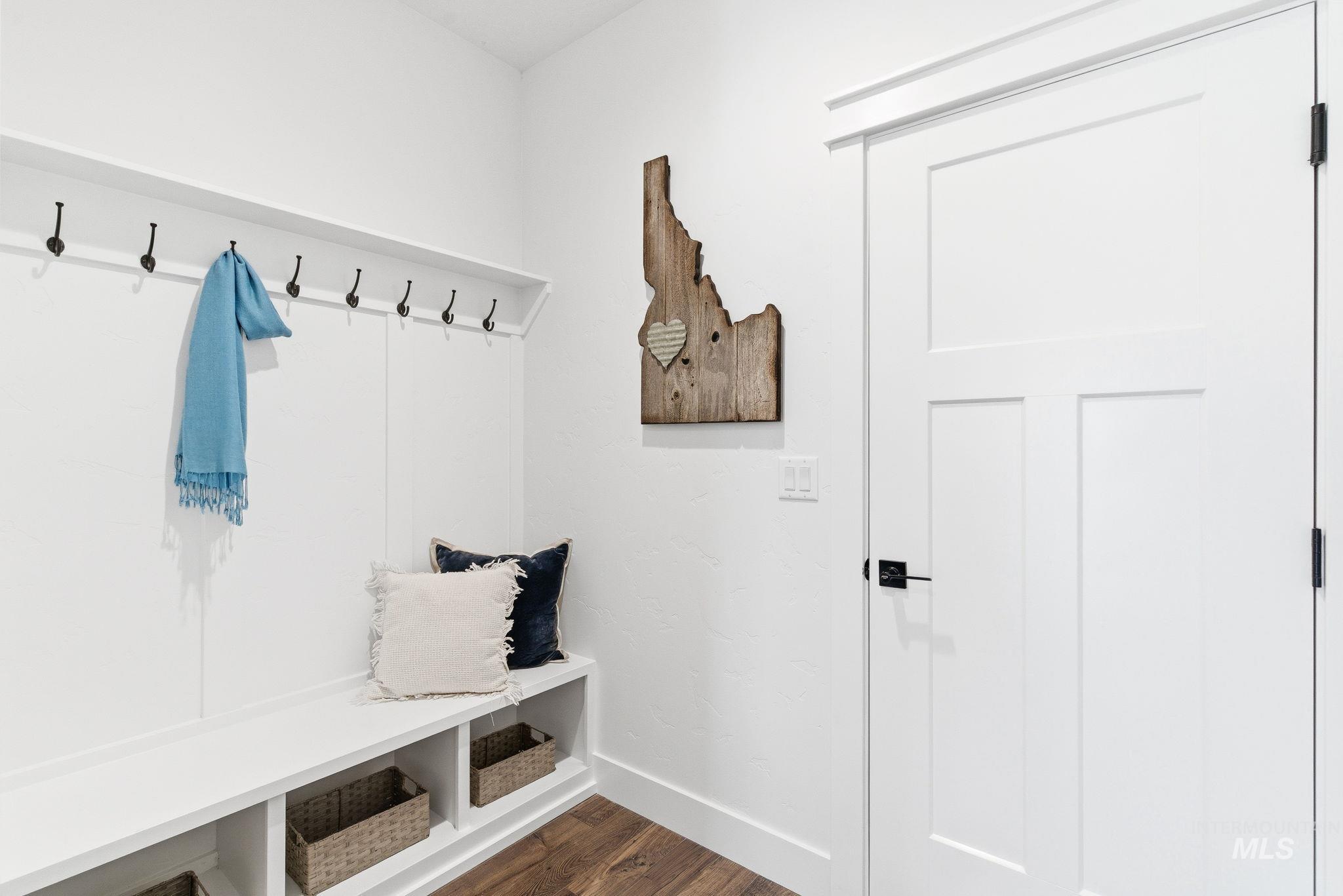 5764 N BACKFIRE WAY, Meridian, Idaho 83646, 4 Bedrooms, 3 Bathrooms, Residential For Sale, Price $665,000, 98983832