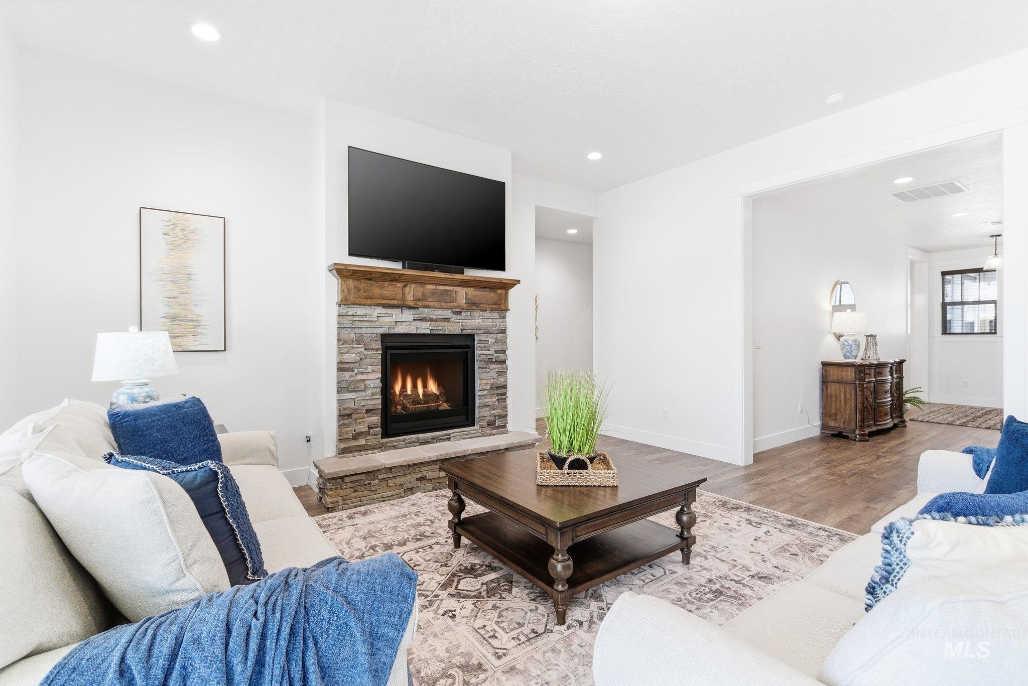 5764 N BACKFIRE WAY, Meridian, Idaho 83646, 4 Bedrooms, 3 Bathrooms, Residential For Sale, Price $665,000, 98983832