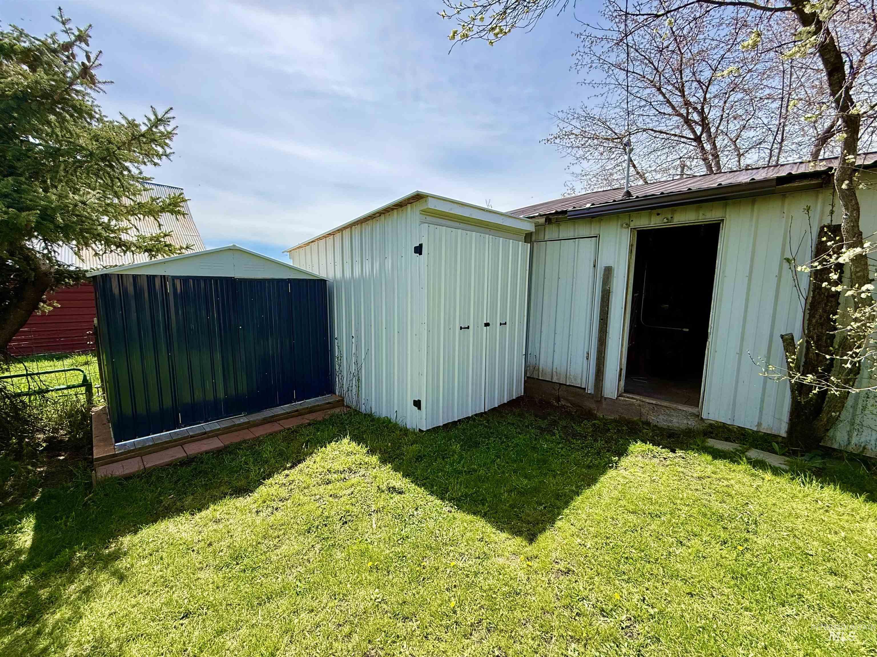 910 2nd Ave, Nezperce, Idaho 83543, 3 Bedrooms, 1 Bathroom, Residential For Sale, Price $220,000, 98983836