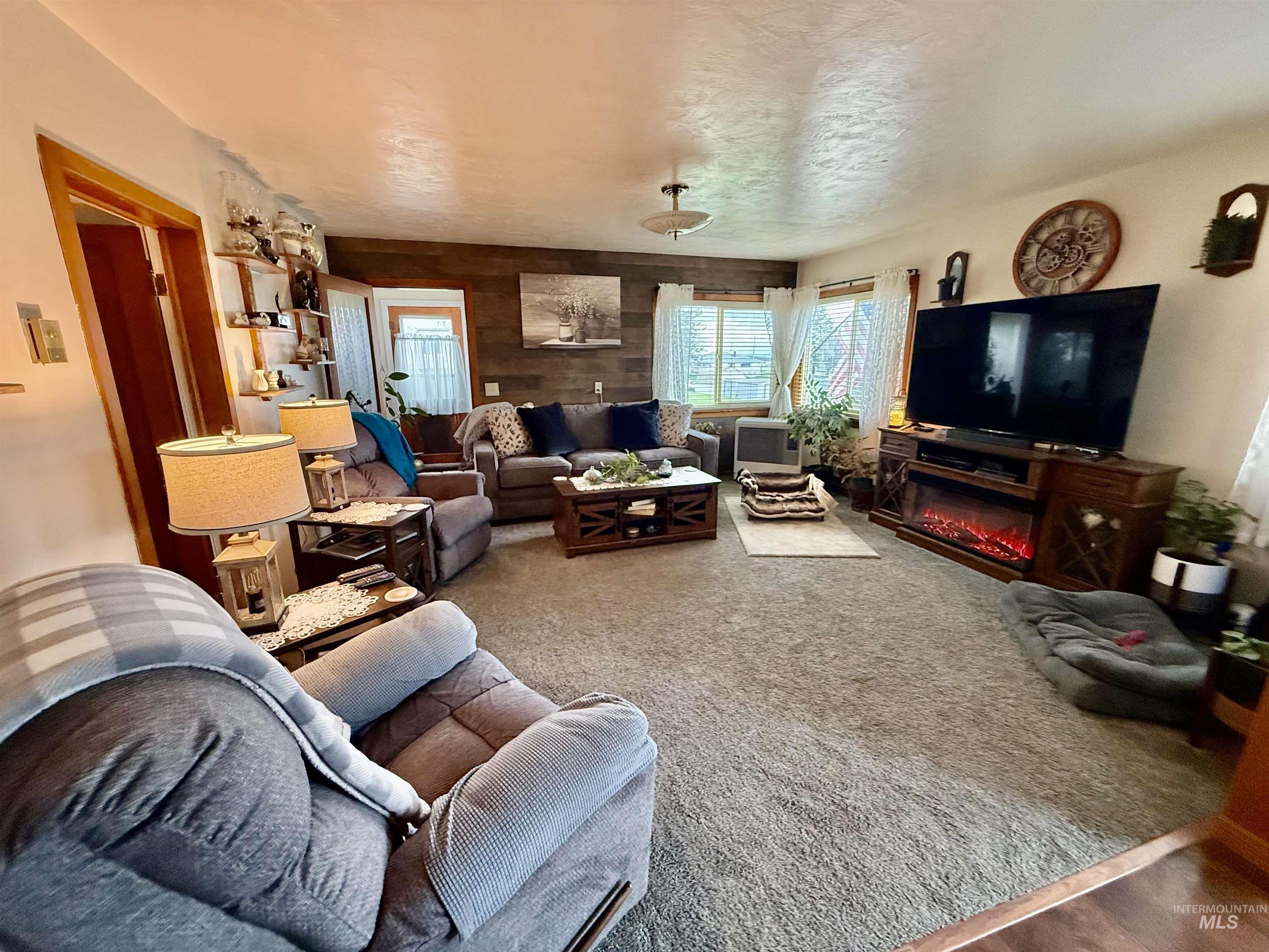 910 2nd Ave, Nezperce, Idaho 83543, 3 Bedrooms, 1 Bathroom, Residential For Sale, Price $220,000, 98983836