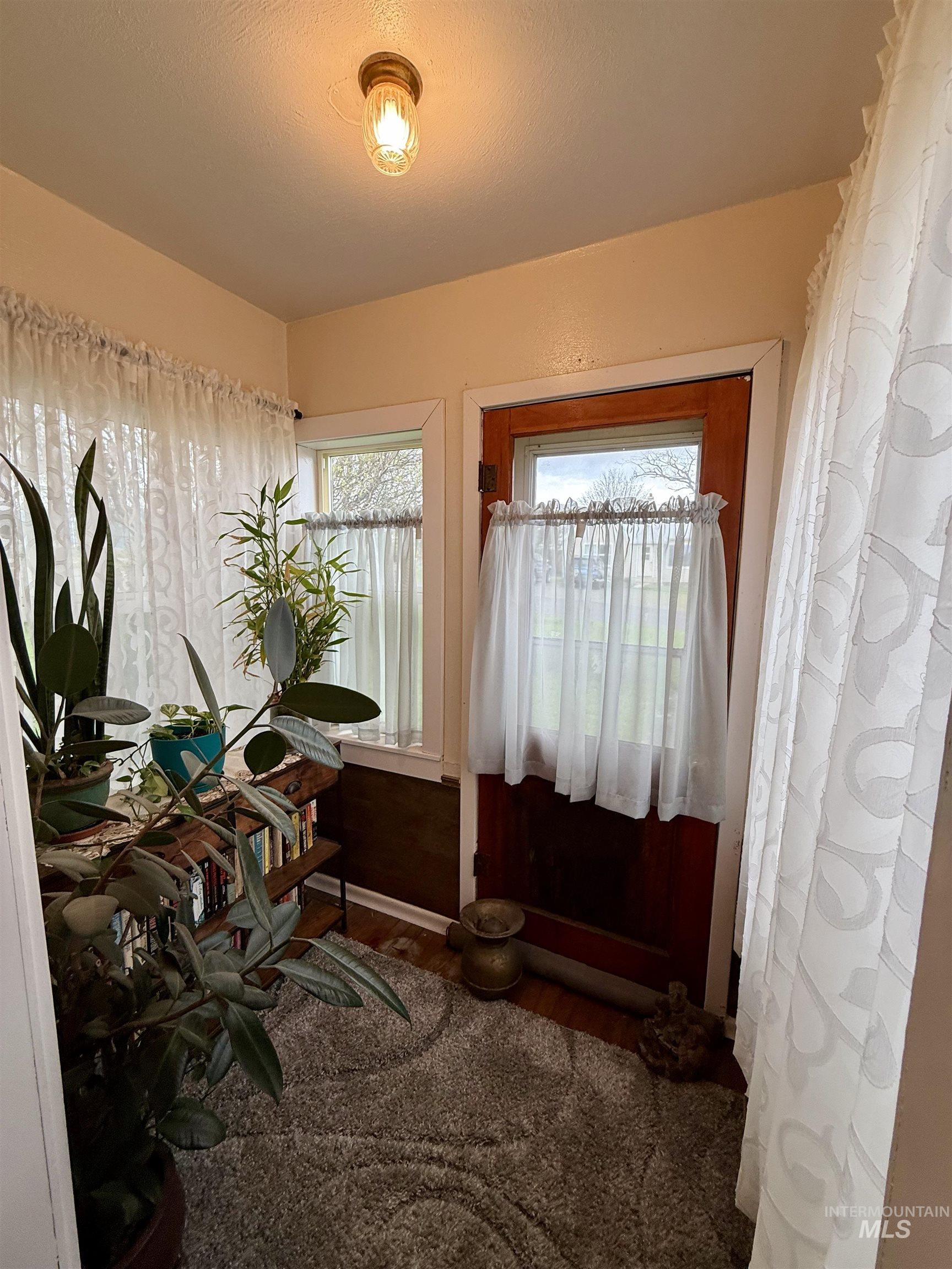 910 2nd Ave, Nezperce, Idaho 83543, 3 Bedrooms, 1 Bathroom, Residential For Sale, Price $220,000, 98983836