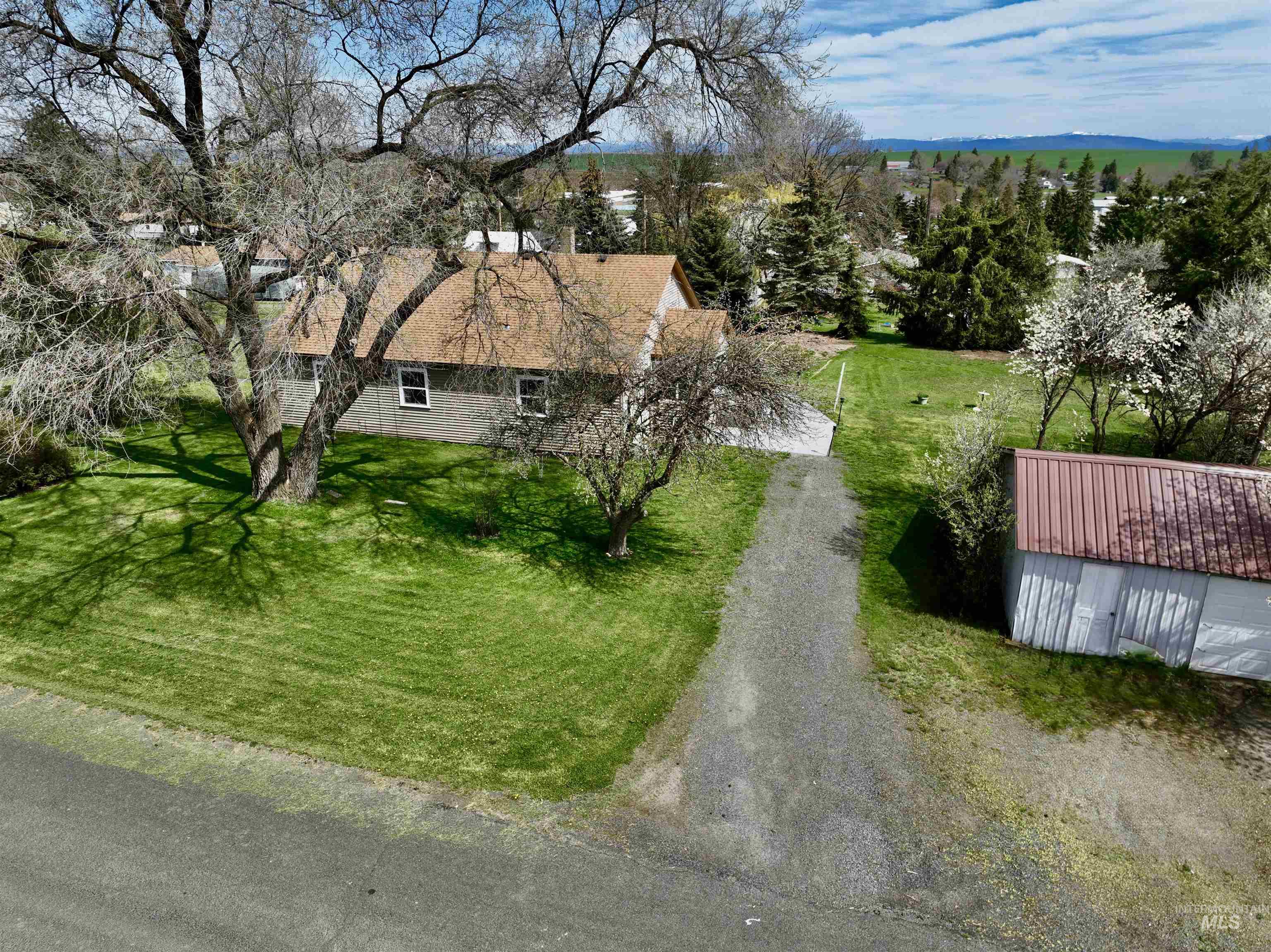 910 2nd Ave, Nezperce, Idaho 83543, 3 Bedrooms, 1 Bathroom, Residential For Sale, Price $220,000, 98983836