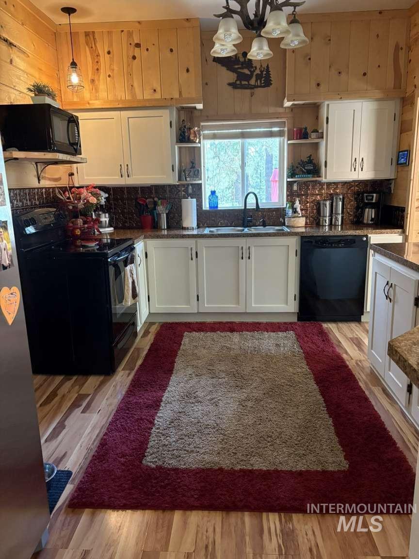 545 Blaine Way, Placerville, Idaho 83666, 2 Bedrooms, 1 Bathroom, Residential For Sale, Price $410,000, 98983838