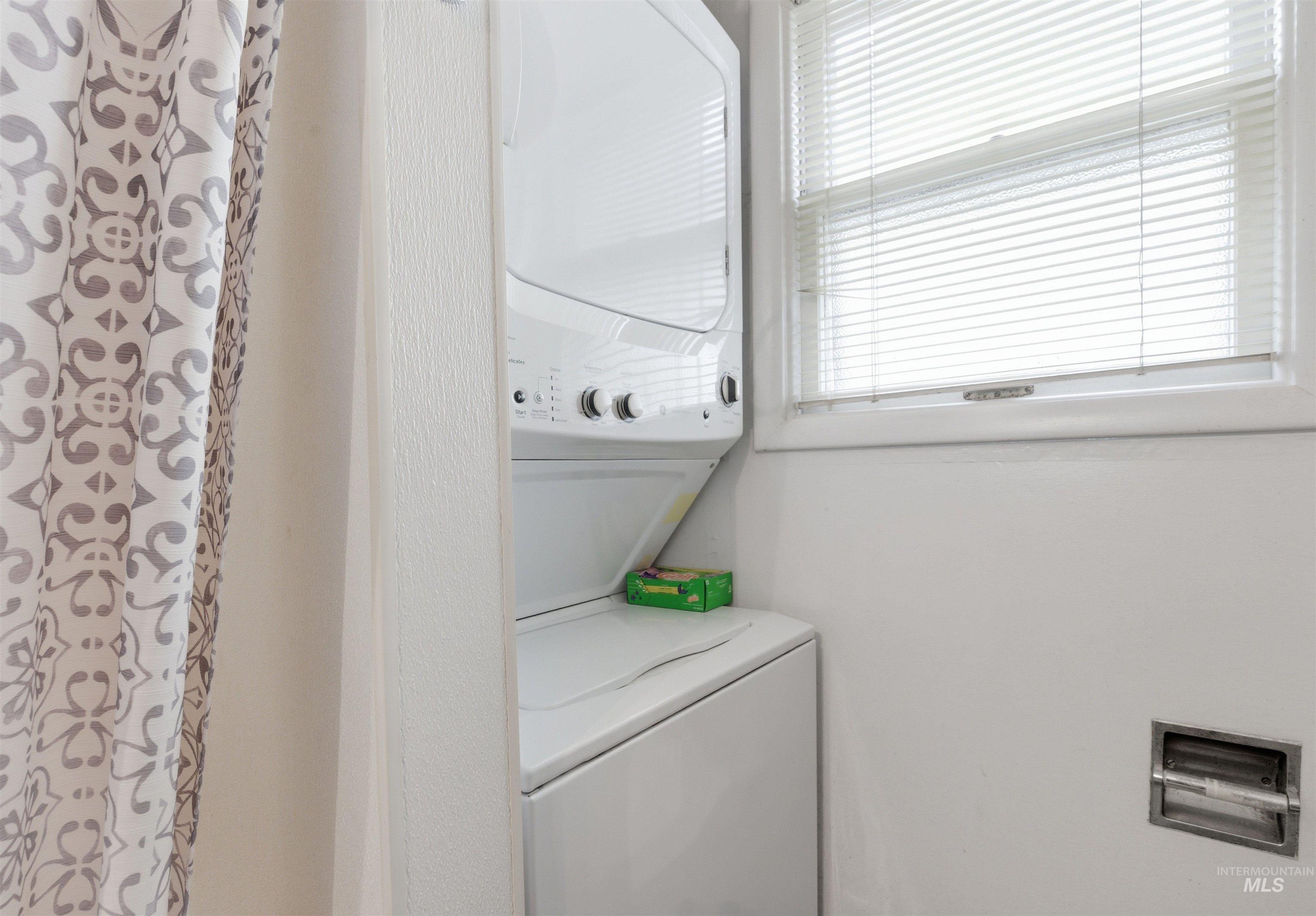 722 3rd St, Lewiston, Idaho 83501, 2 Bedrooms, 1 Bathroom, Residential Income For Sale, Price $485,000,MLS 98983845