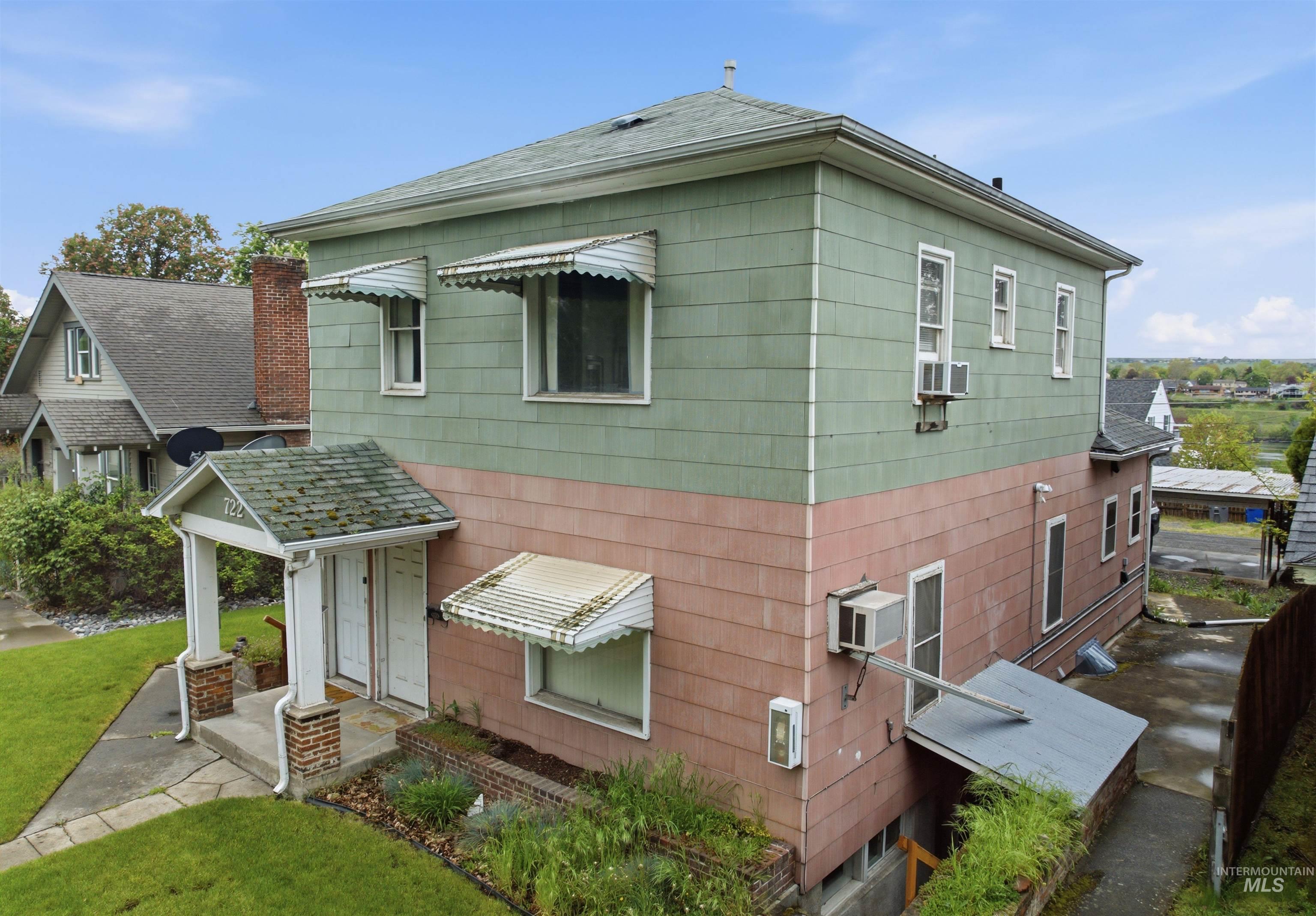 722 3rd St, Lewiston, Idaho 83501, 2 Bedrooms, 1 Bathroom, Residential Income For Sale, Price $485,000,MLS 98983845