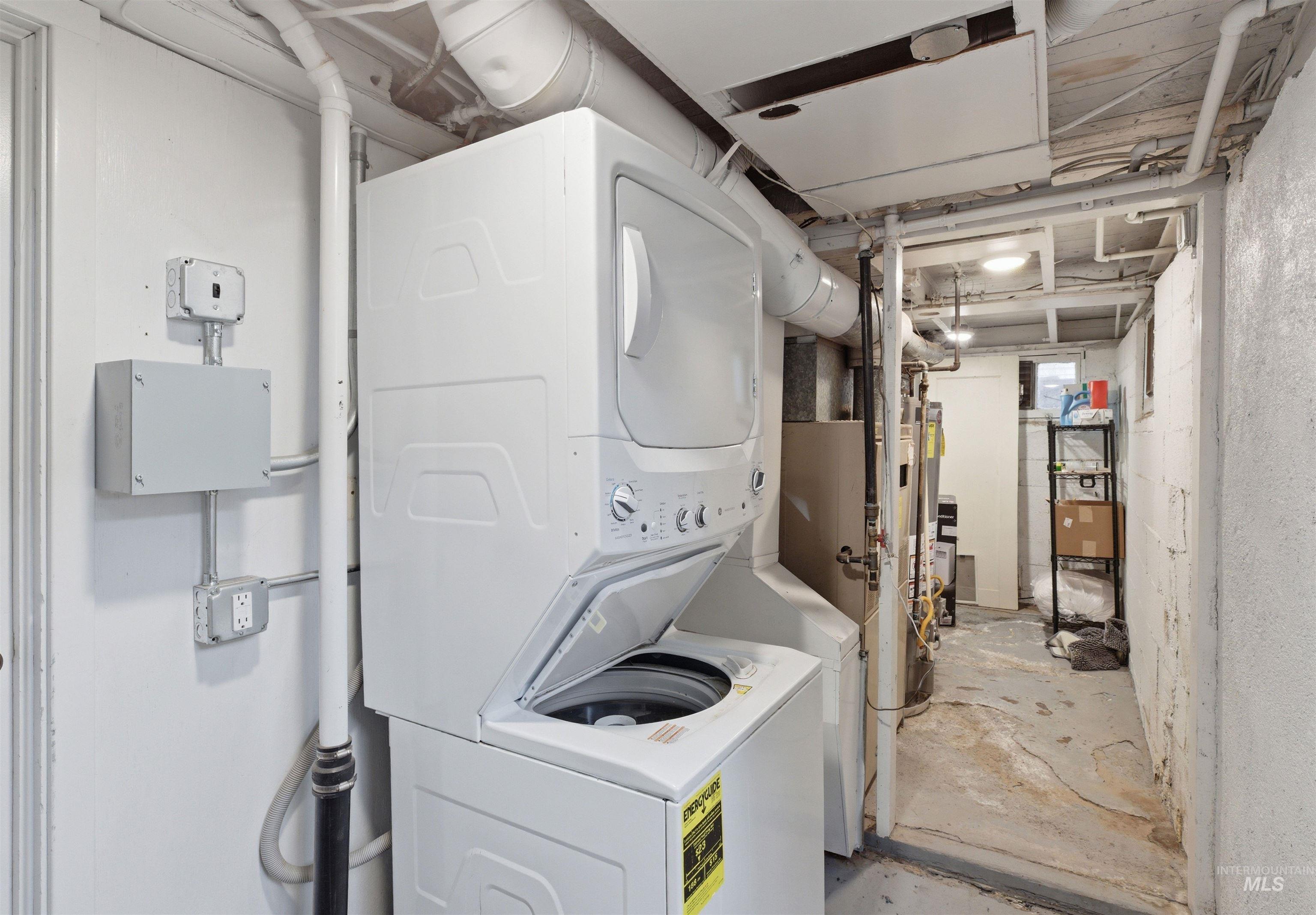 722 3rd St, Lewiston, Idaho 83501, 2 Bedrooms, 1 Bathroom, Residential Income For Sale, Price $485,000,MLS 98983845