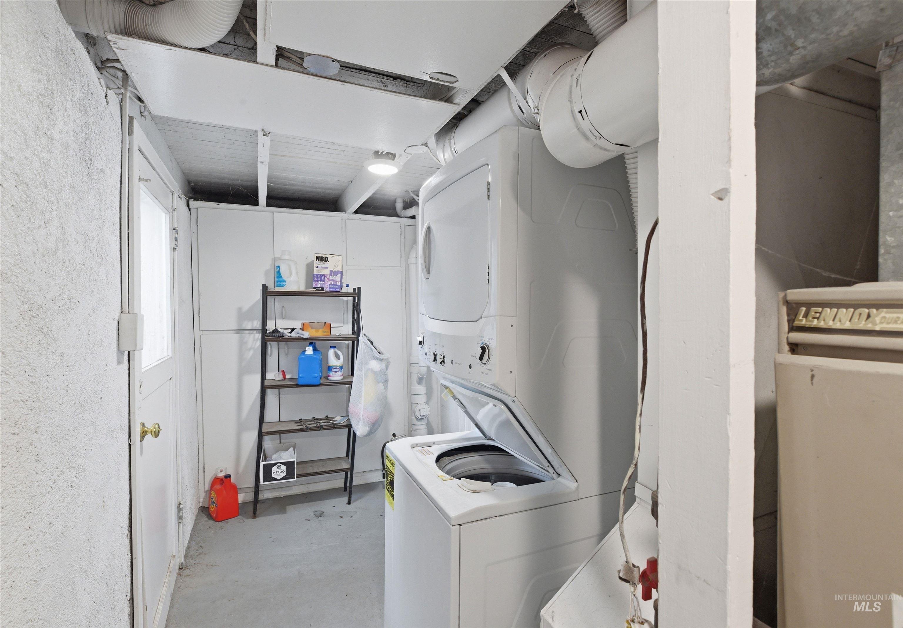 722 3rd St, Lewiston, Idaho 83501, 2 Bedrooms, 1 Bathroom, Residential Income For Sale, Price $485,000,MLS 98983845