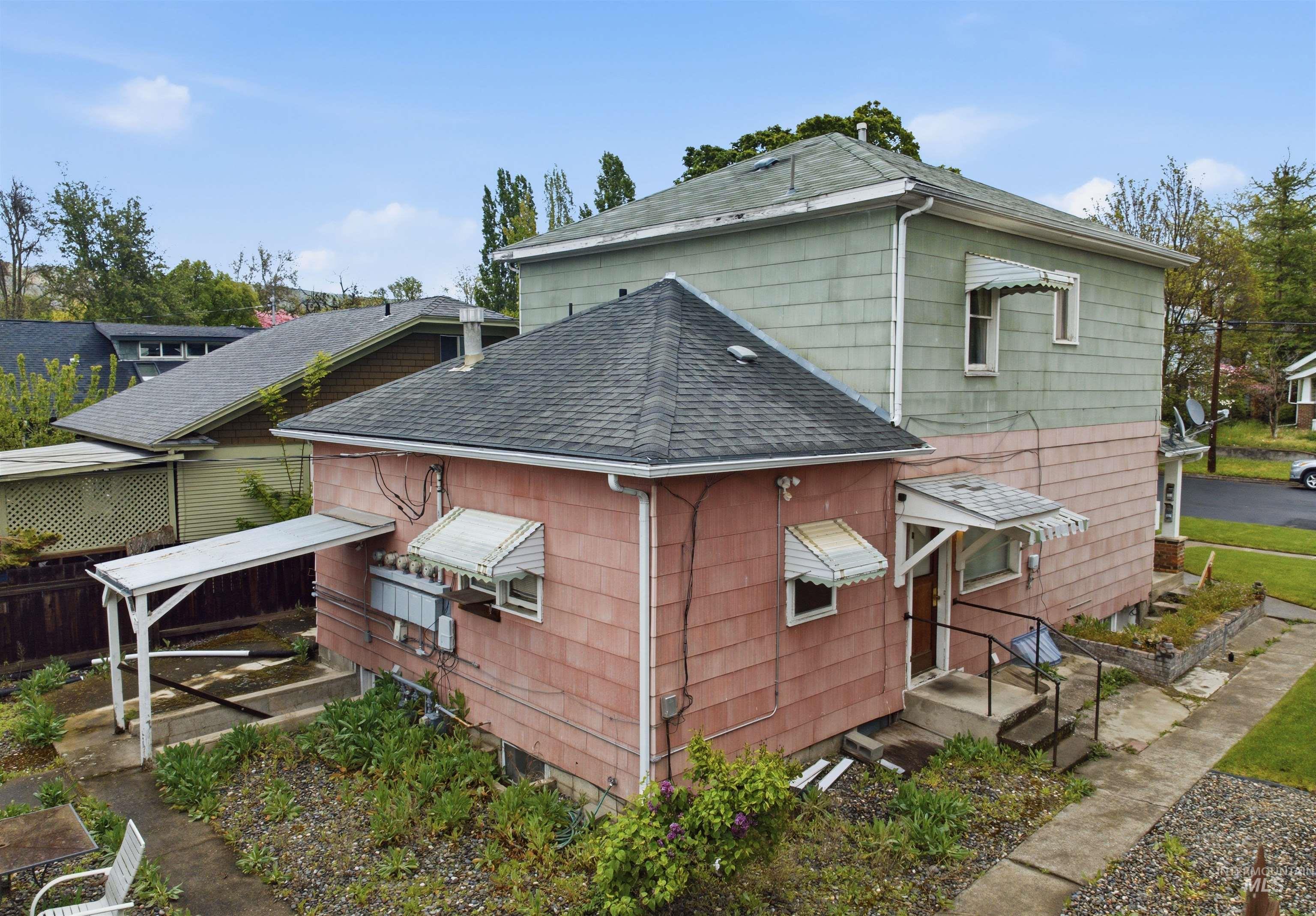 722 3rd St, Lewiston, Idaho 83501, 2 Bedrooms, 1 Bathroom, Residential Income For Sale, Price $485,000,MLS 98983845