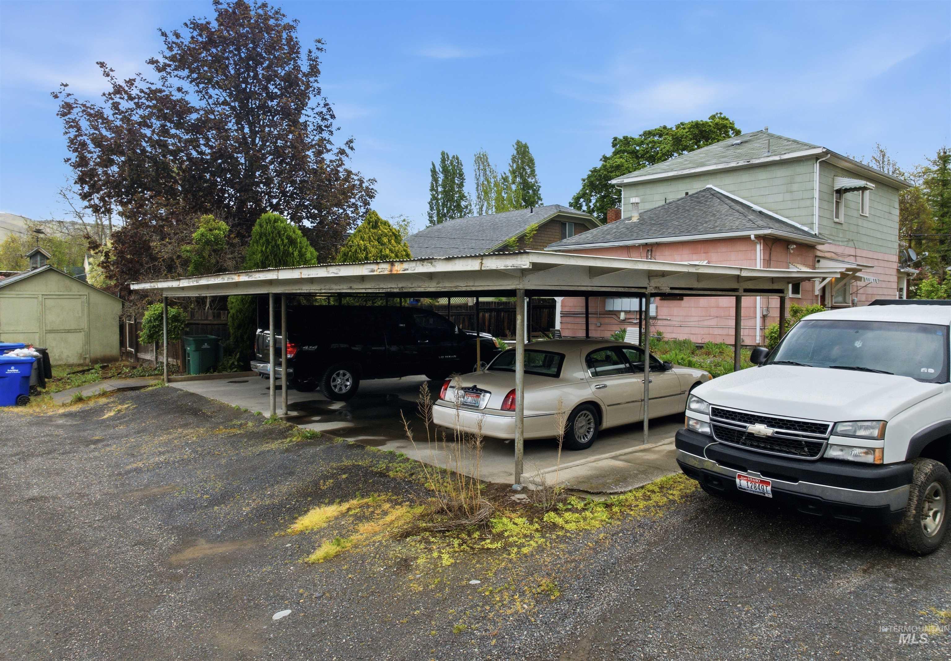 722 3rd St, Lewiston, Idaho 83501, 2 Bedrooms, 1 Bathroom, Residential Income For Sale, Price $485,000,MLS 98983845
