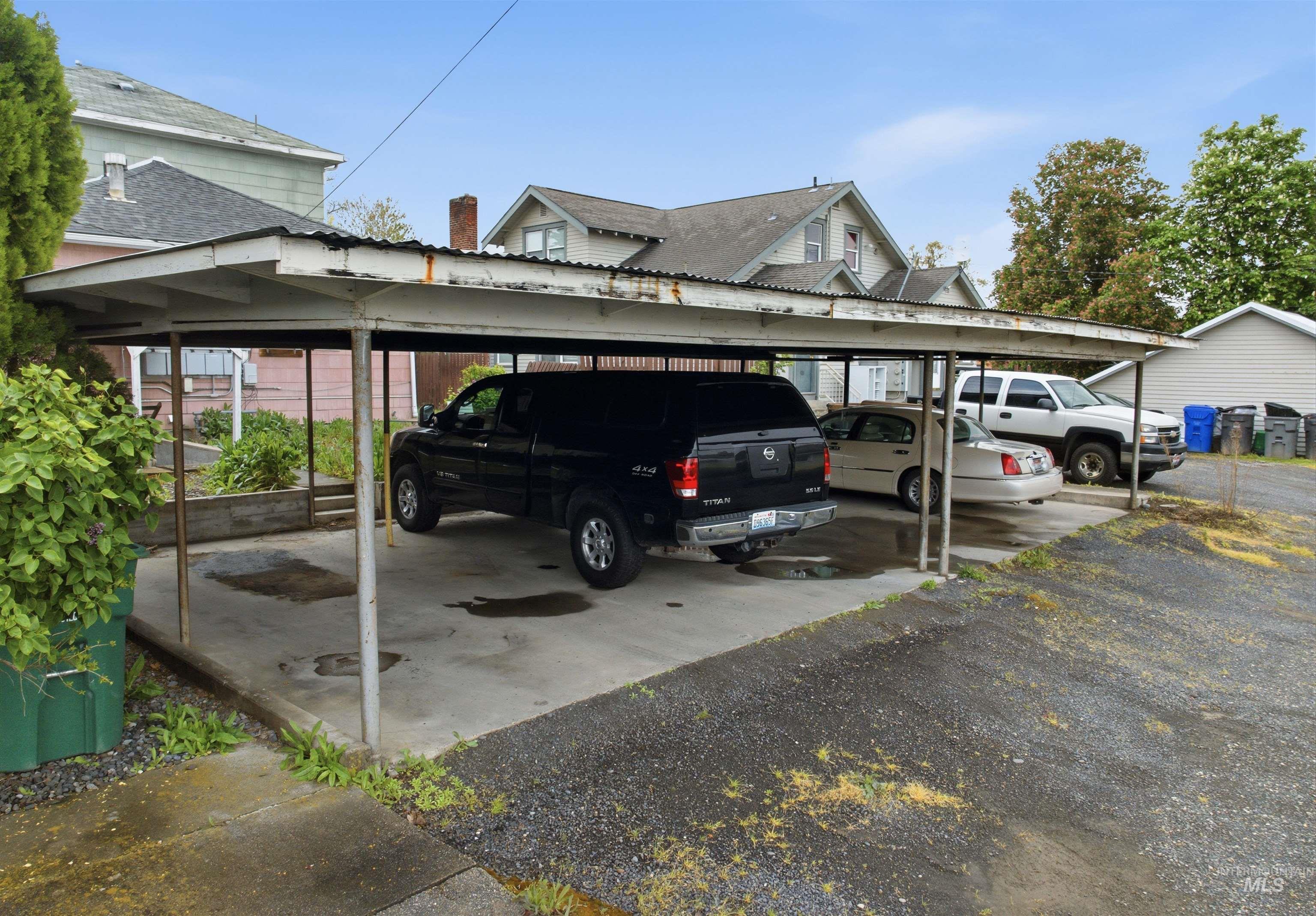 722 3rd St, Lewiston, Idaho 83501, 2 Bedrooms, 1 Bathroom, Residential Income For Sale, Price $485,000,MLS 98983845