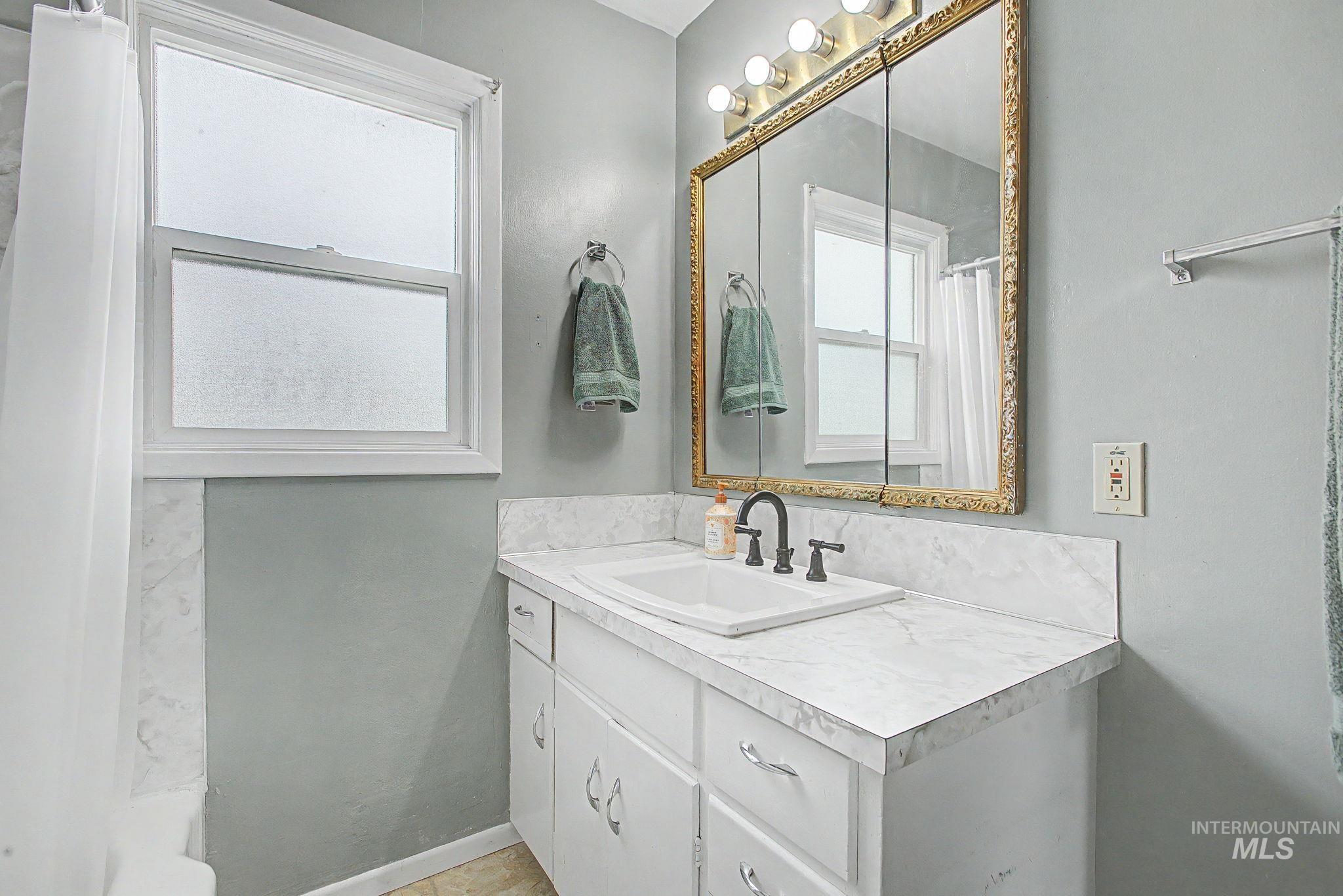 2325 8th Avenue, Lewiston, Idaho 83501, 3 Bedrooms, 1.5 Bathrooms, Residential For Sale, Price $325,000, 98983848